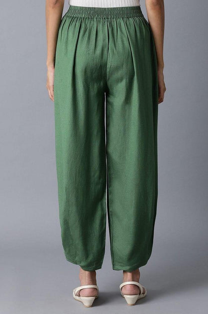 ELM Green Solid Pleated Carrot Pants - wforwoman