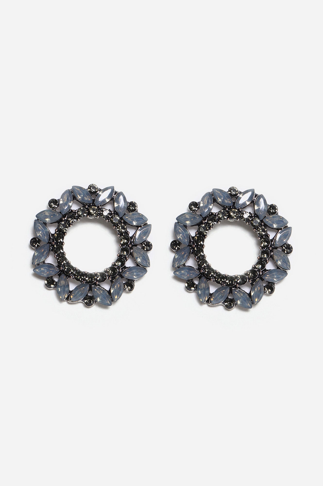 Gren Floral Shape Stone Stud Earrings