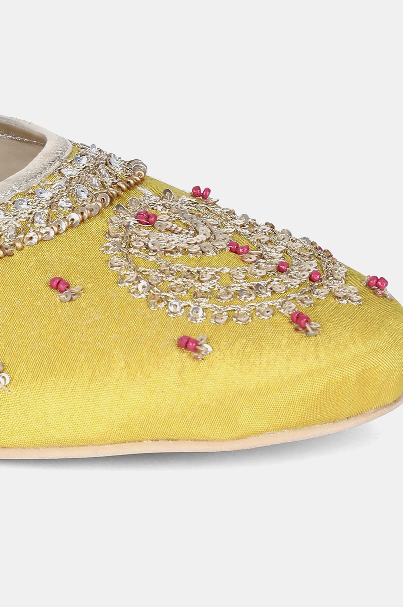 Mustard Round Toe Embroidered Flat - WSUSAN - wforwoman