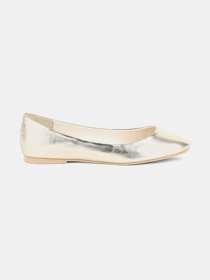 W Textured Round Toe Flat-Wvivian