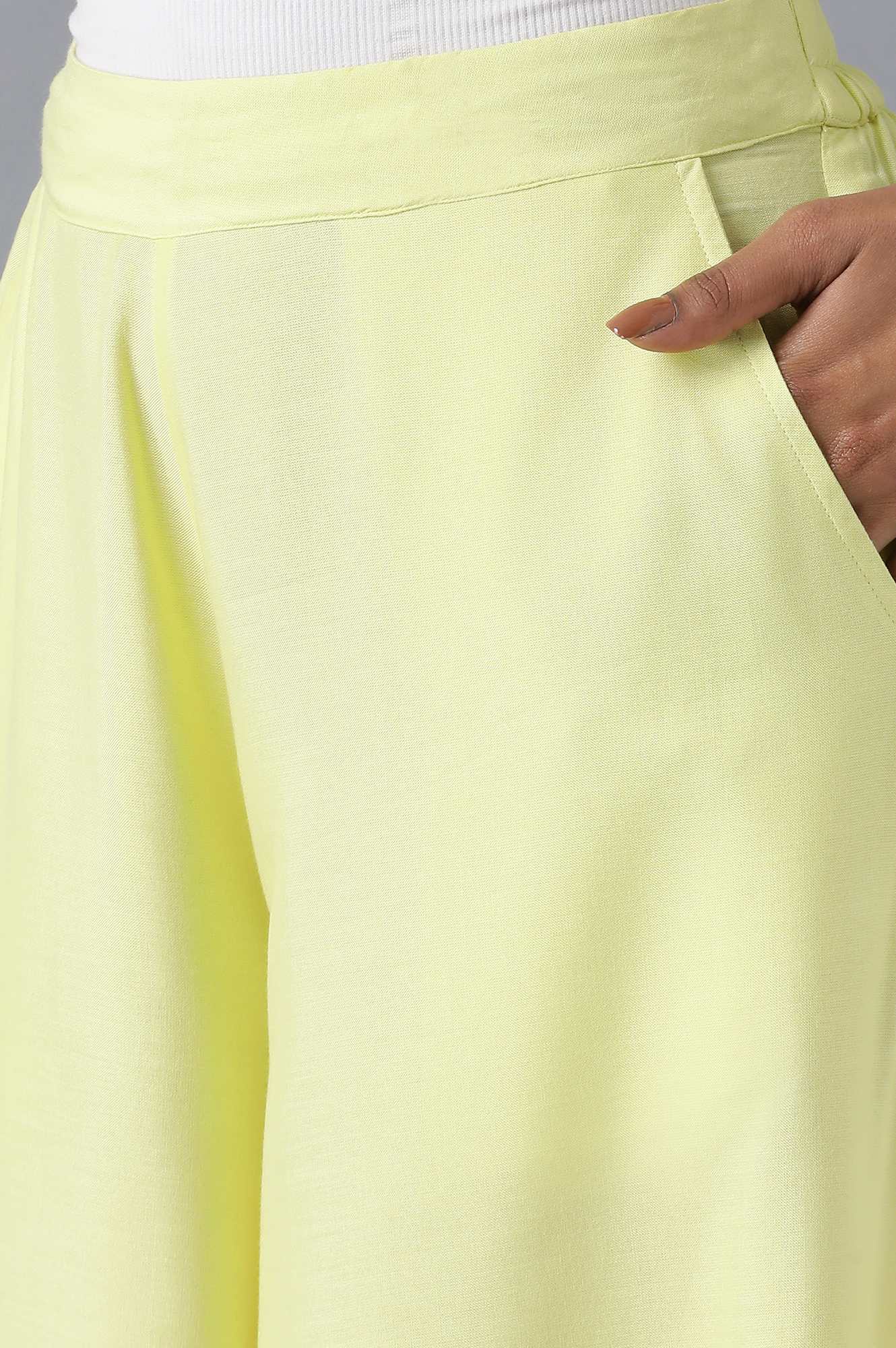 Yellow solid culottes