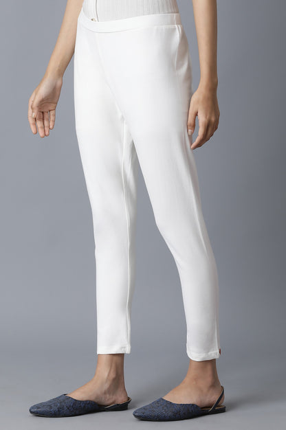 Ecru Solid Slim Pants