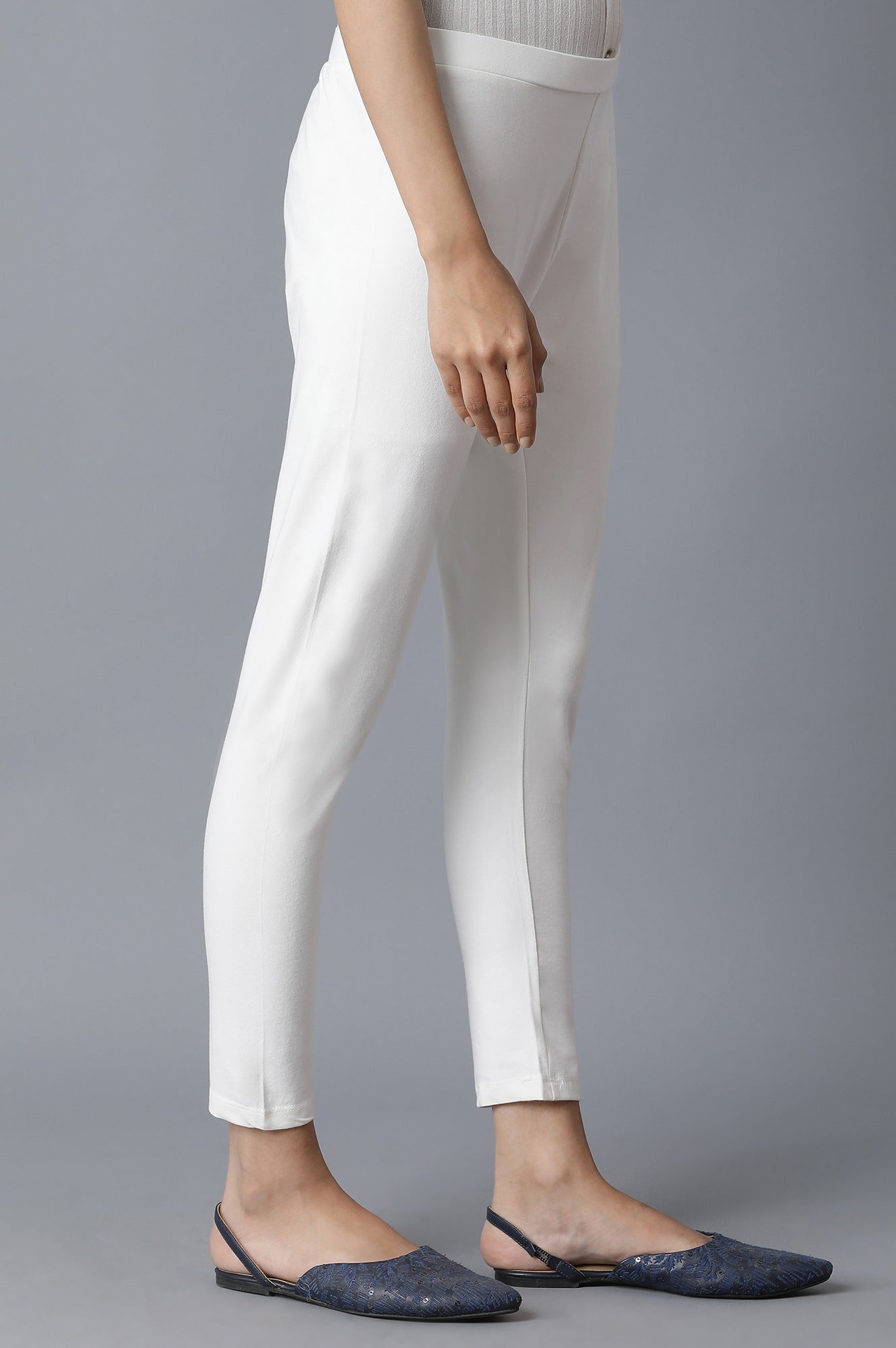 Ecru Solid Slim Pants