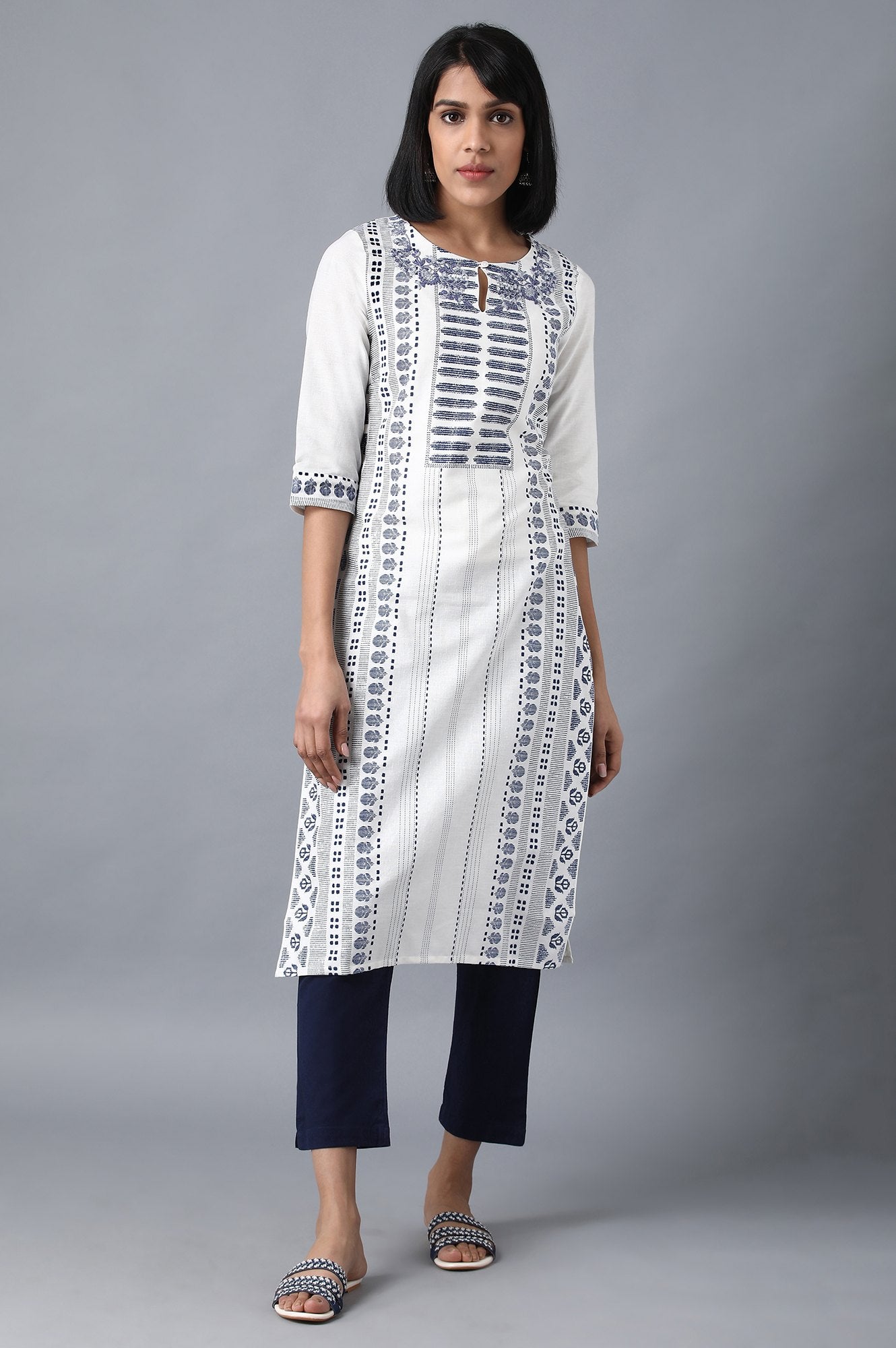 White Round Neck Printed kurta