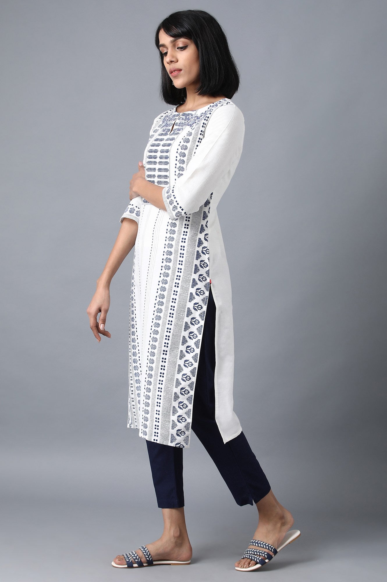 White Round Neck Printed kurta