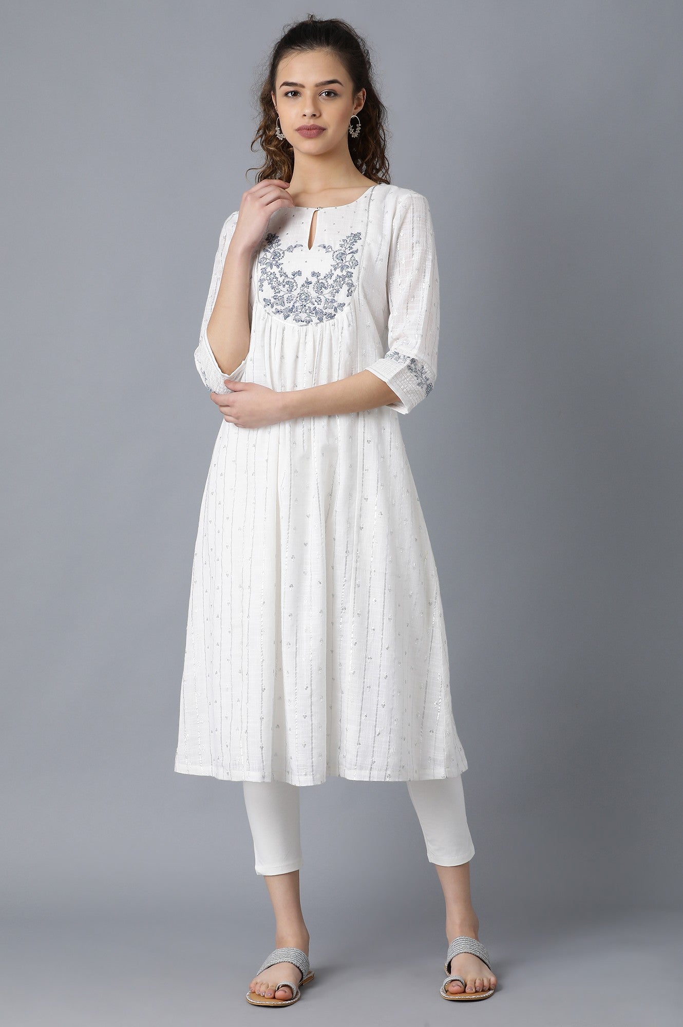 White Round Neck Gathered kurta