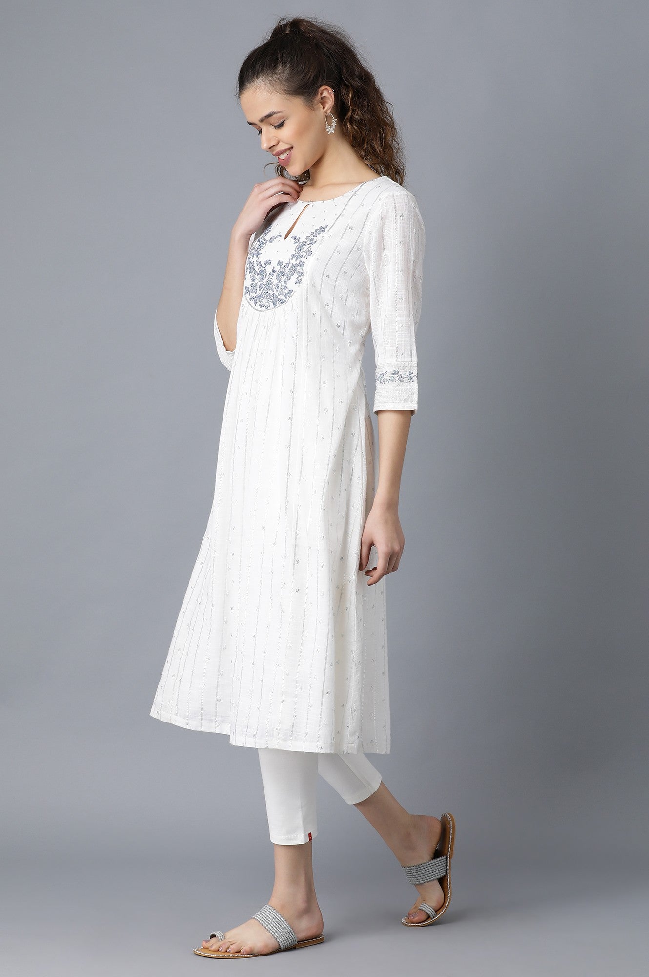 White Round Neck Gathered kurta