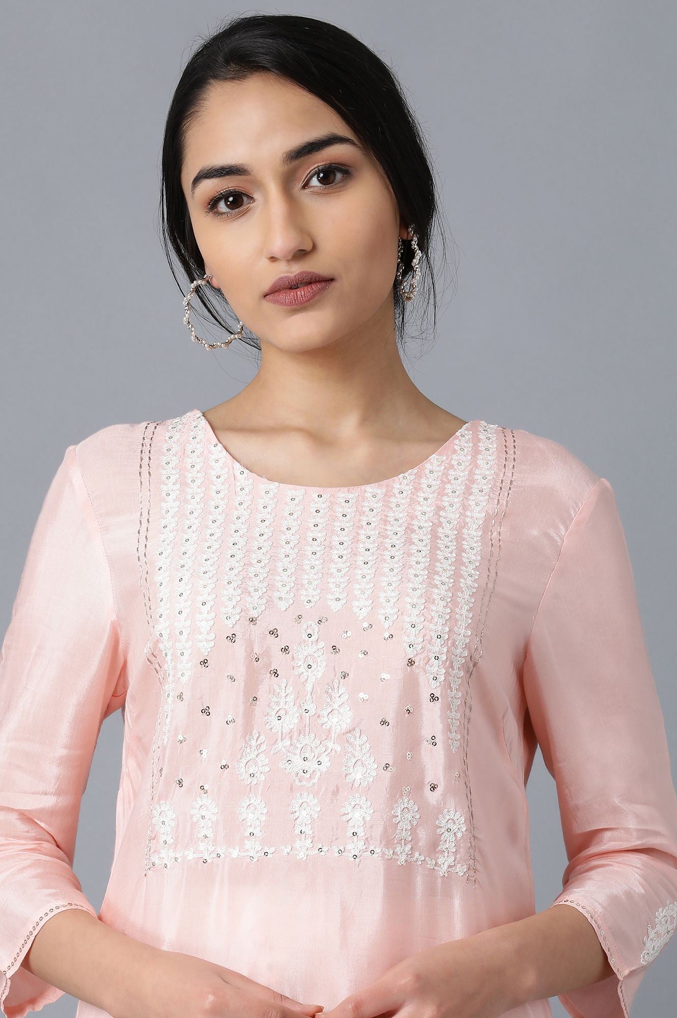 Pink Round Neck Embroidered kurta