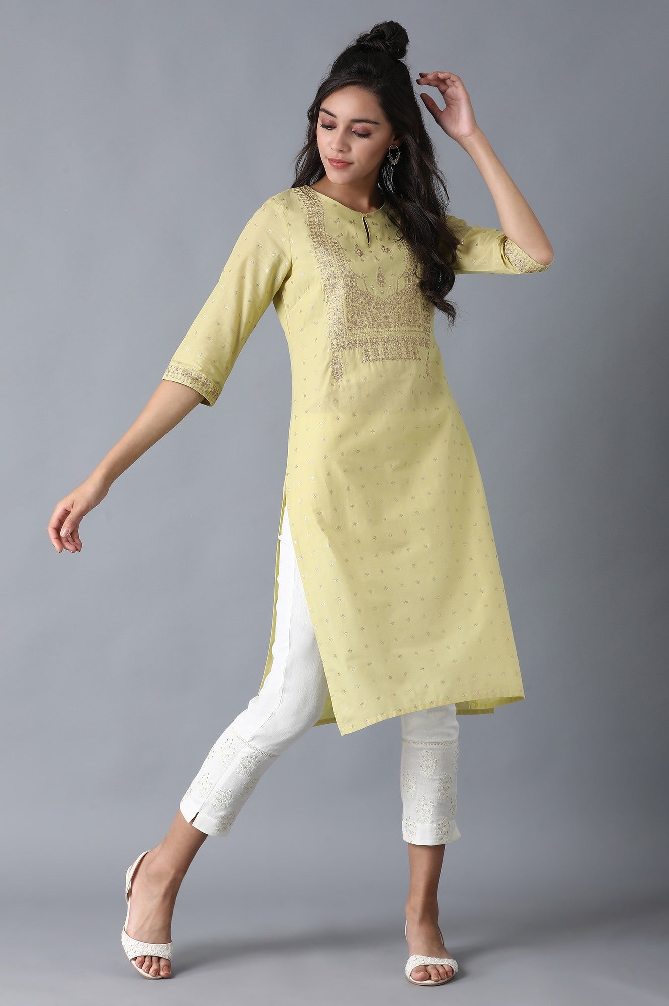 Green Round Neck Embroidered kurta