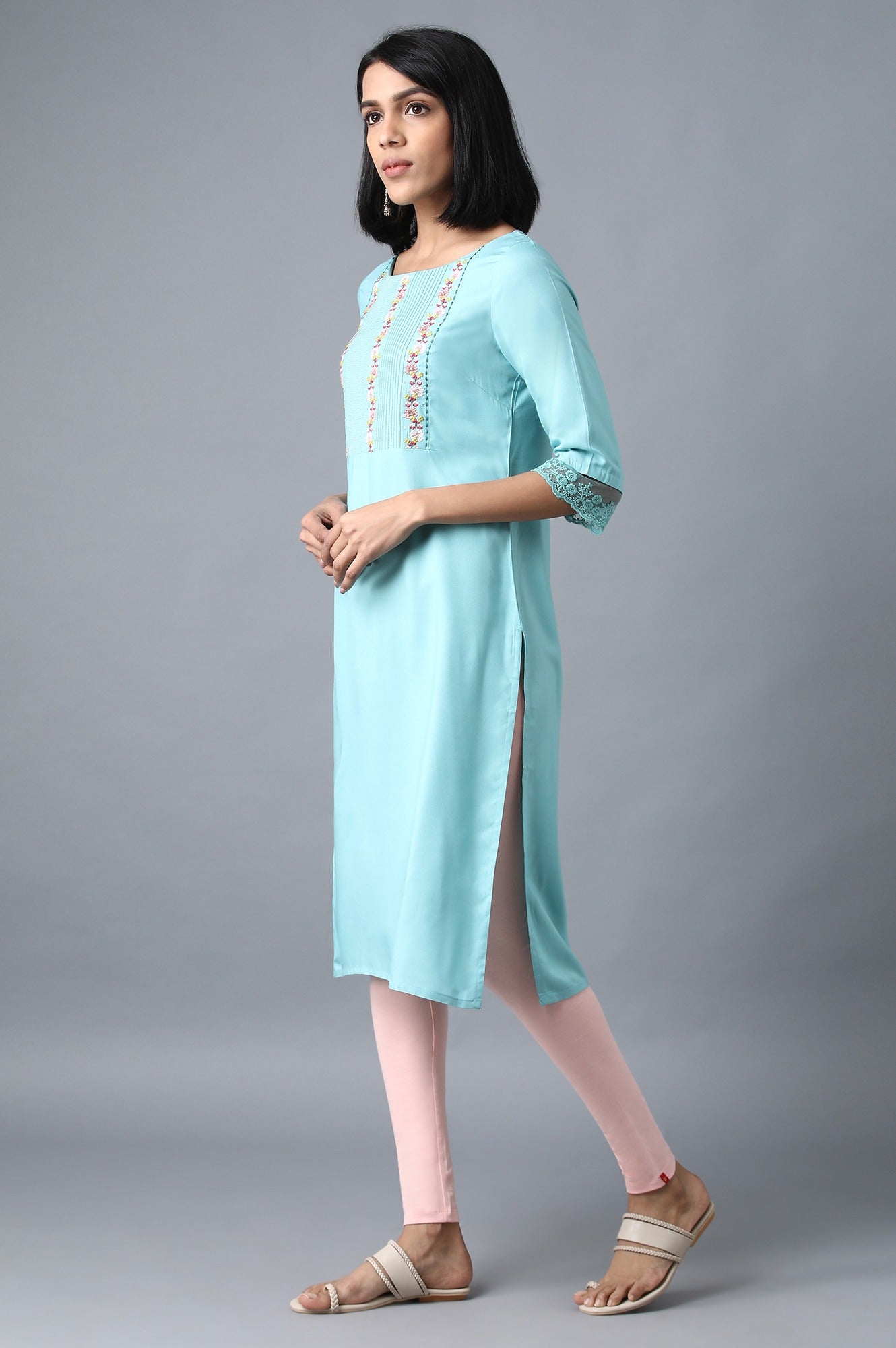 Light Blue Round Neck Embroidered kurta