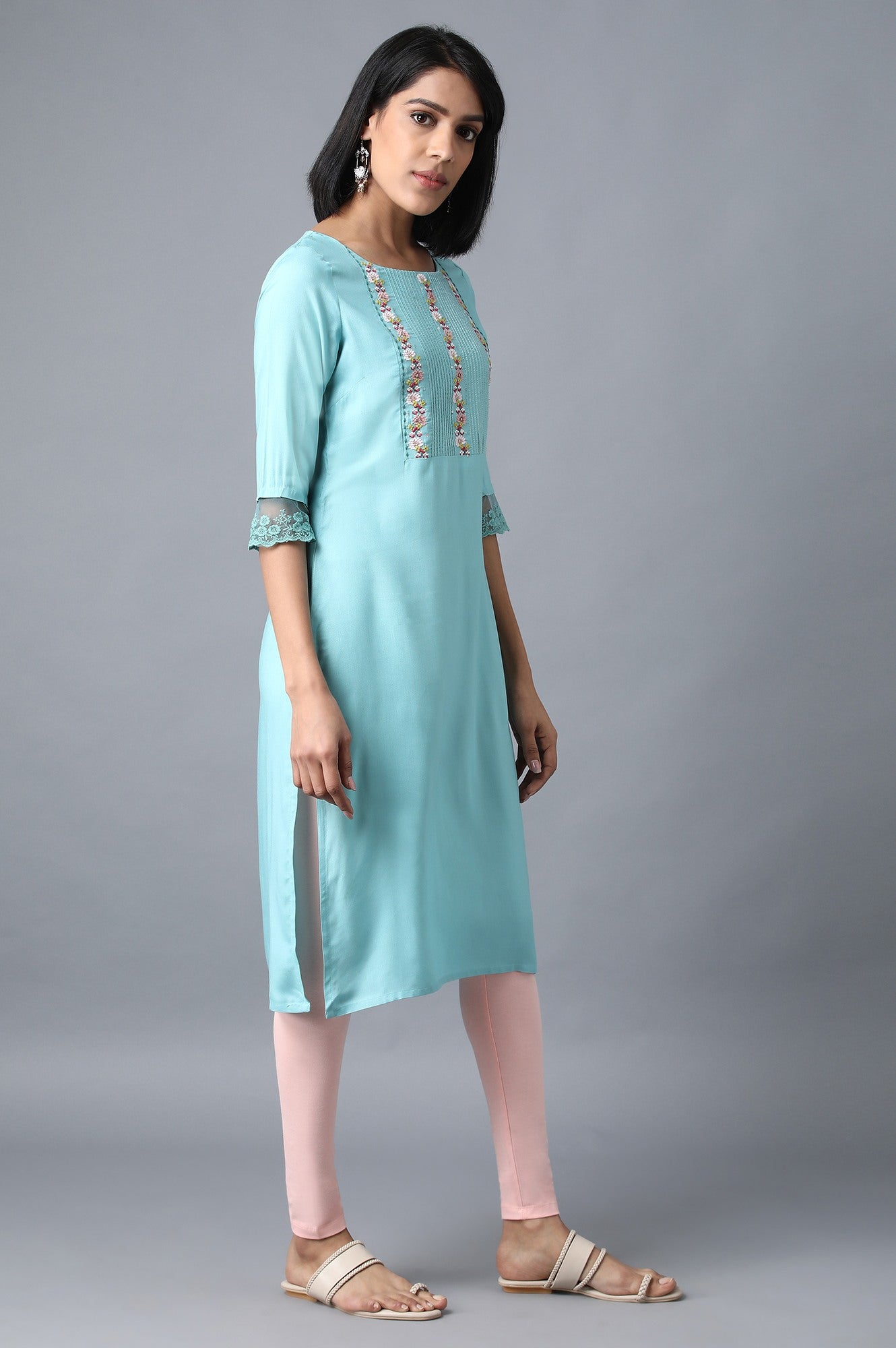 Light Blue Round Neck Embroidered kurta