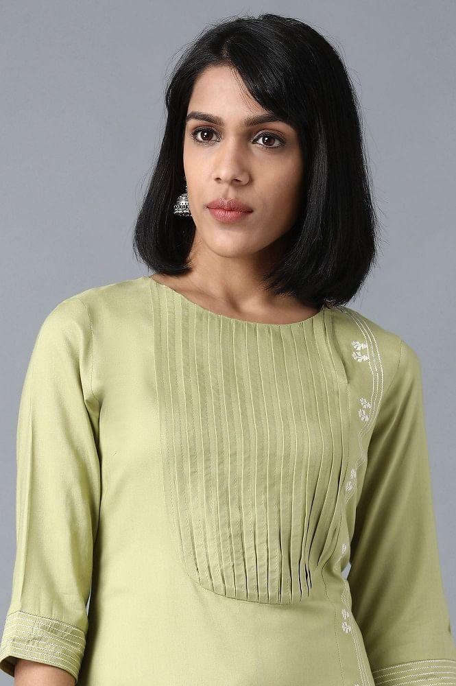 Green Round Neck Embroidered kurta - wforwoman