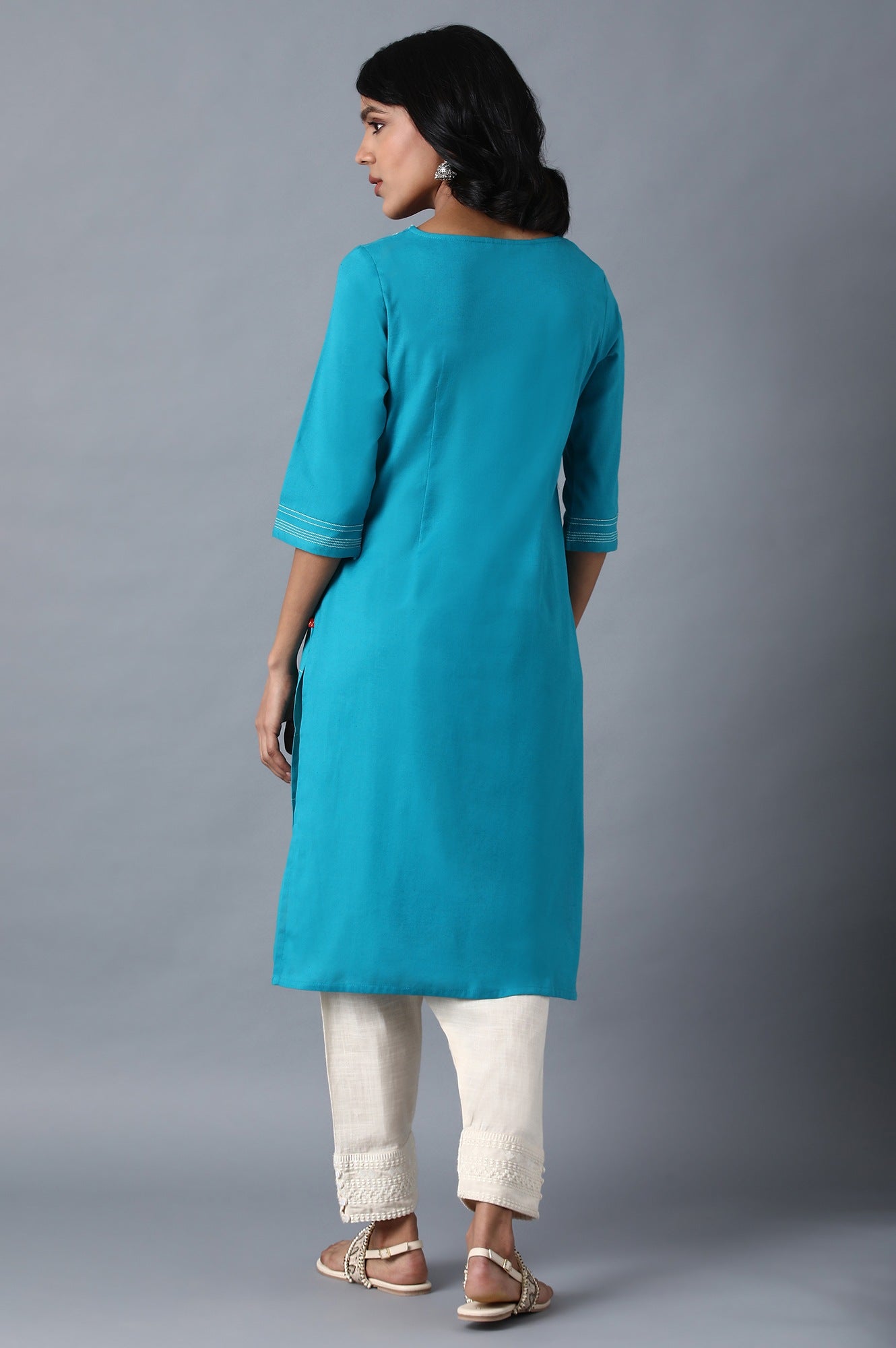 Blue Round Neck Embroidered kurta