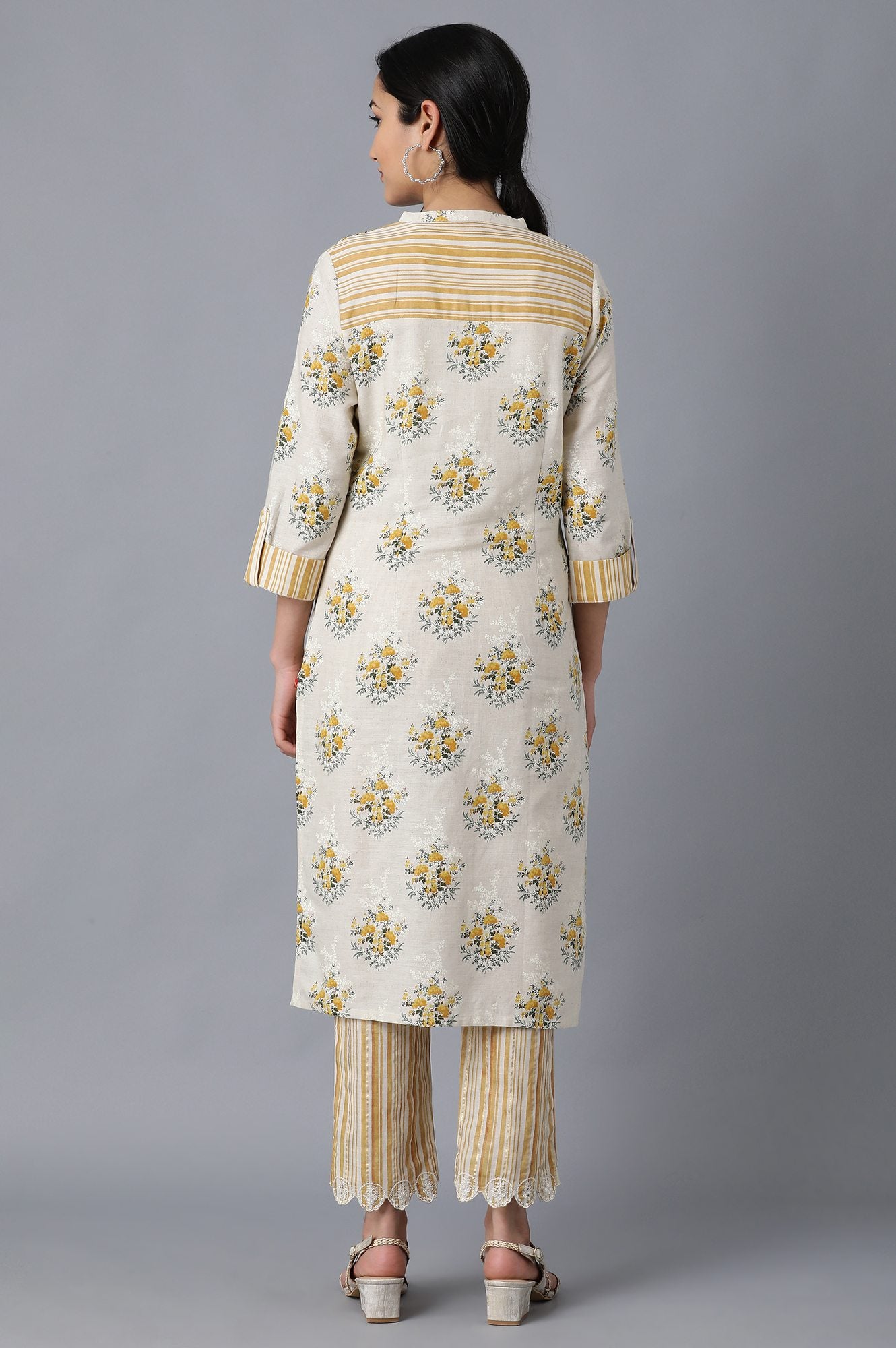 Beige Mandarin Neck kurta