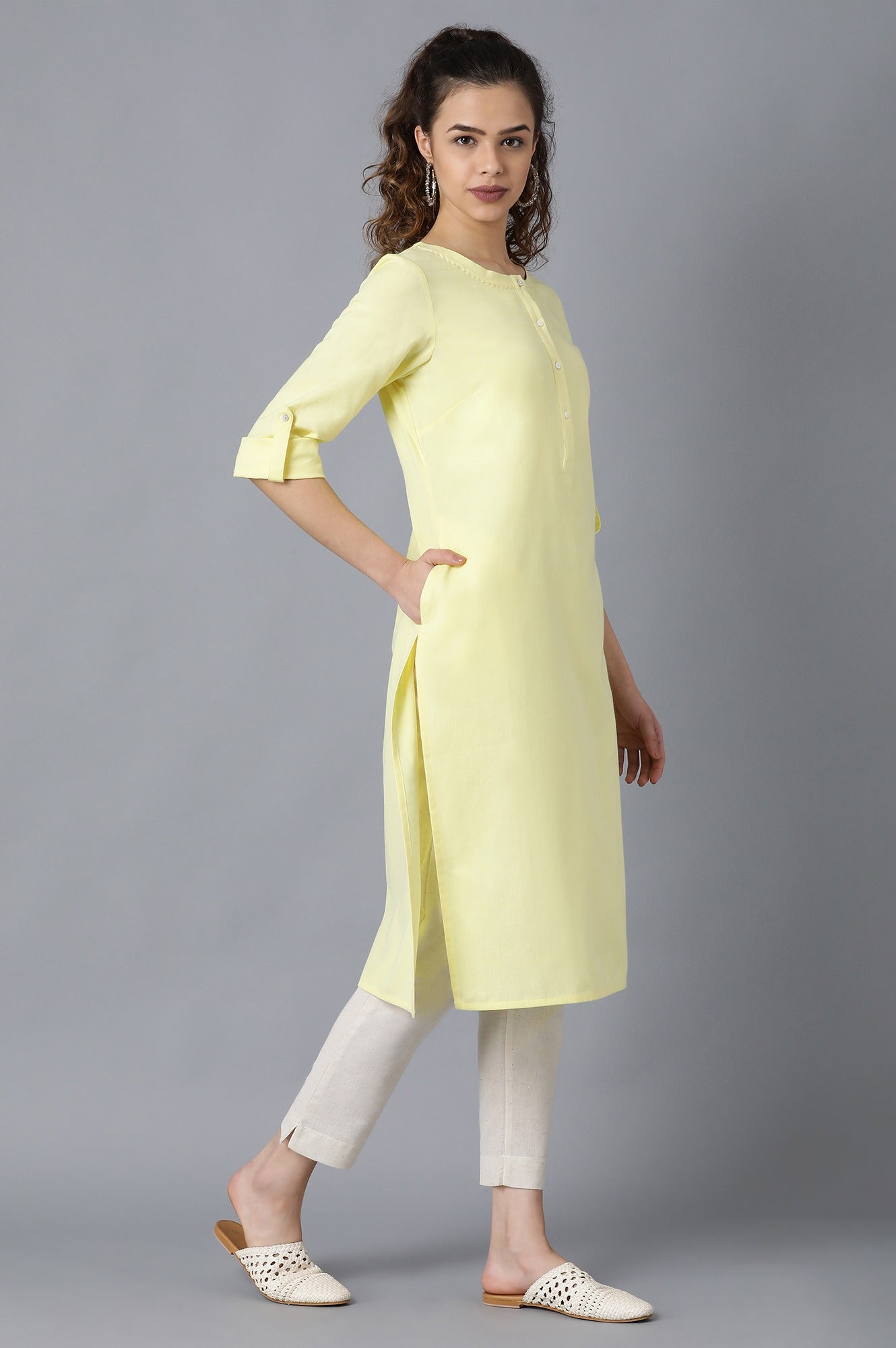 Yellow Round Neck Solid kurta