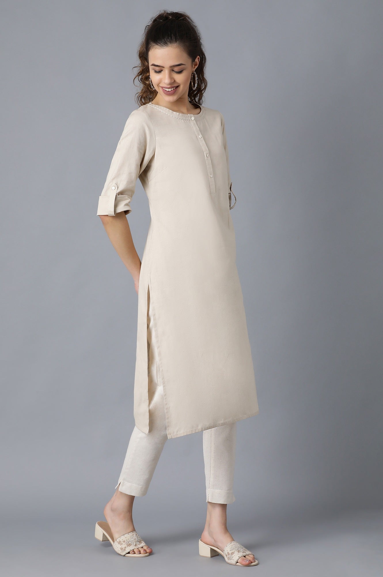 Beige Round Neck Solid kurta