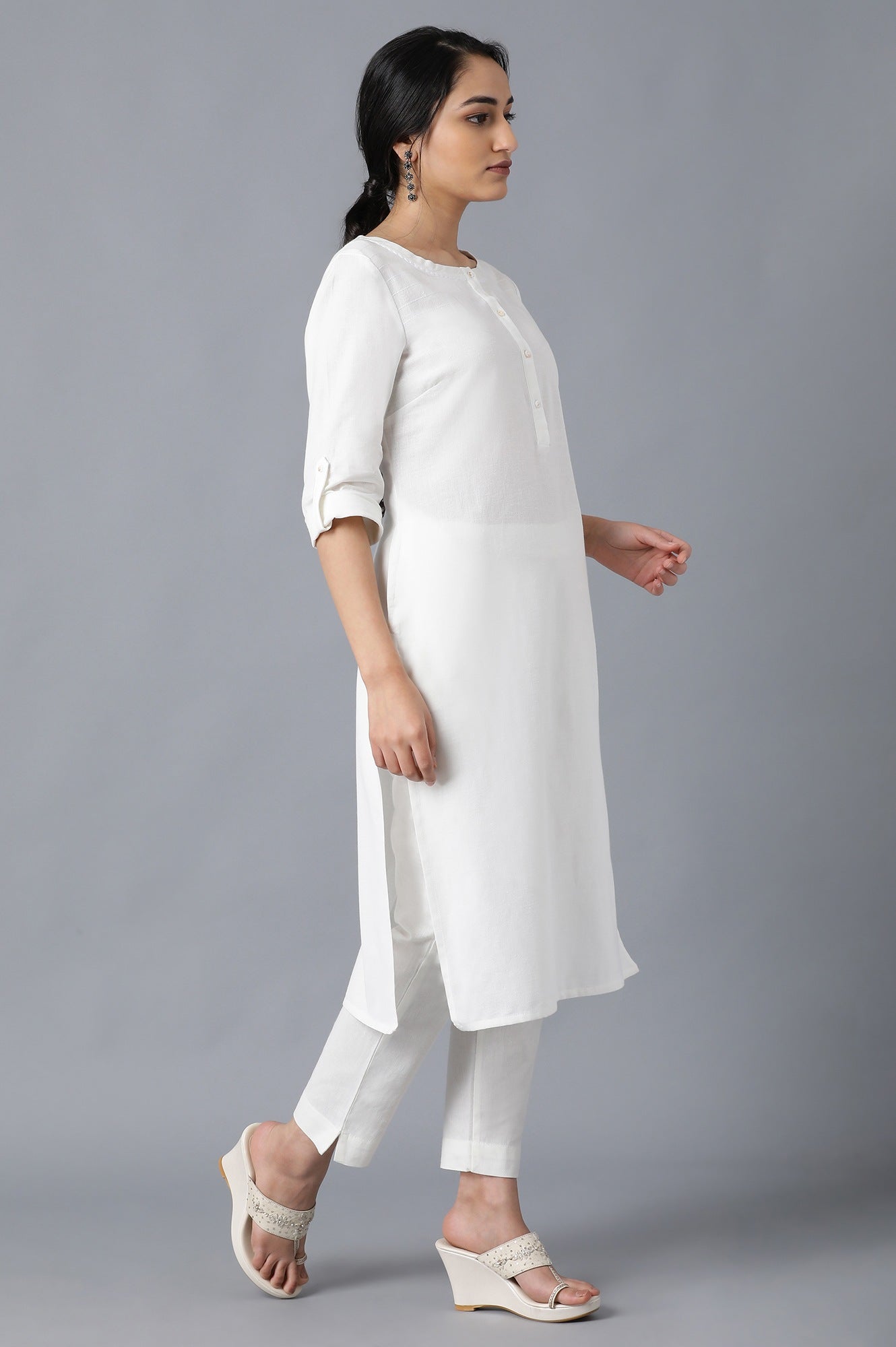 Ecru Round Neck Solid kurta