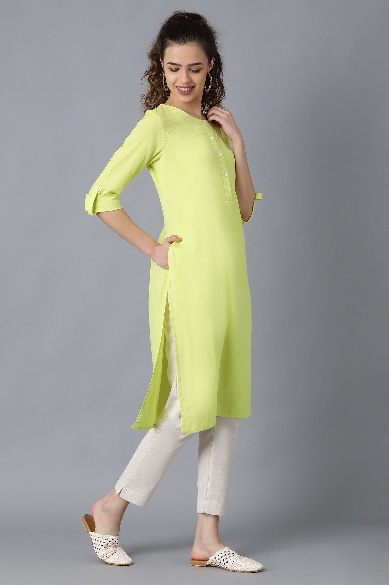 Yellow Round Neck Solid Kurta - wforwoman