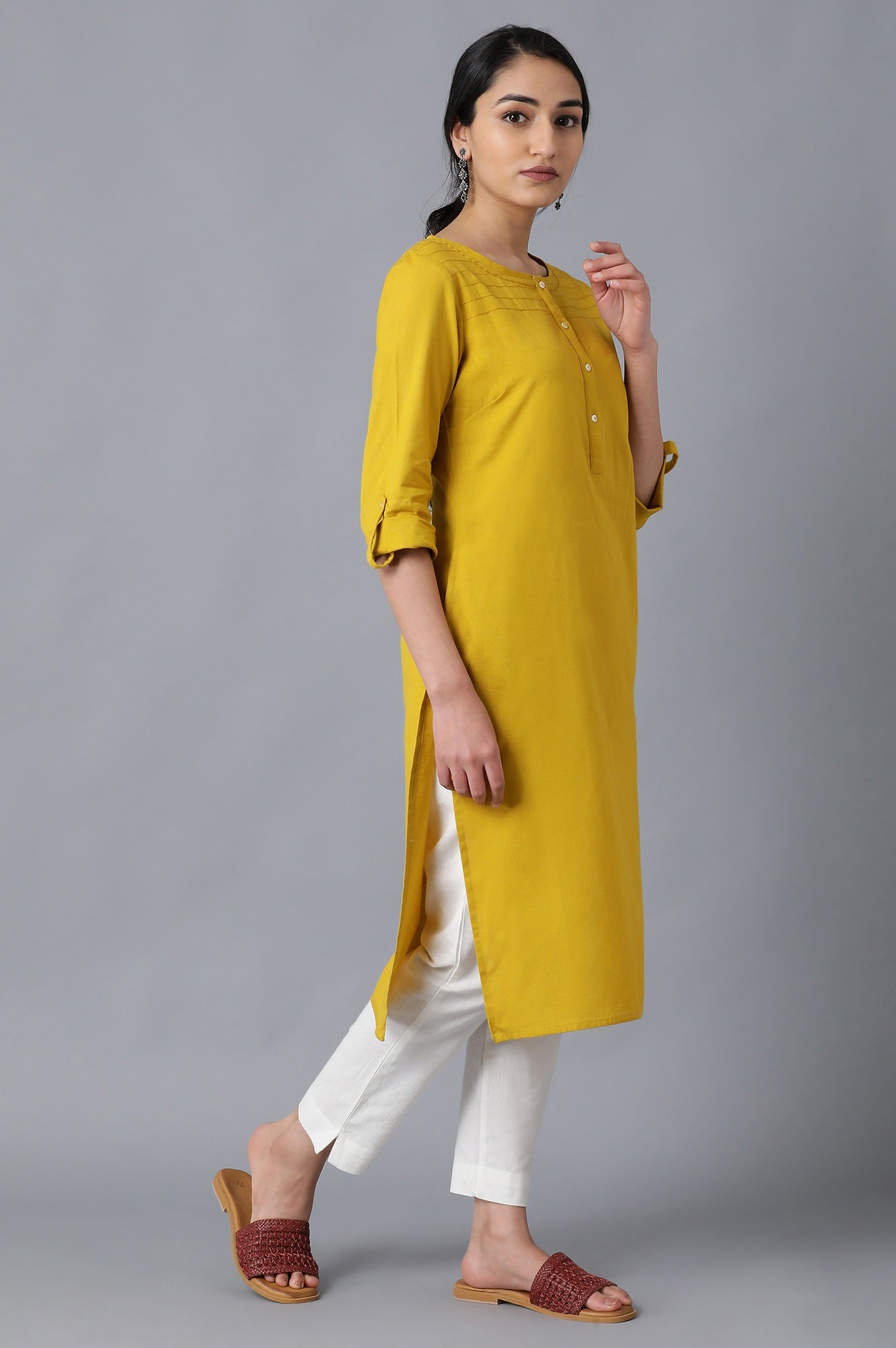 Yellow Round Neck Solid kurta