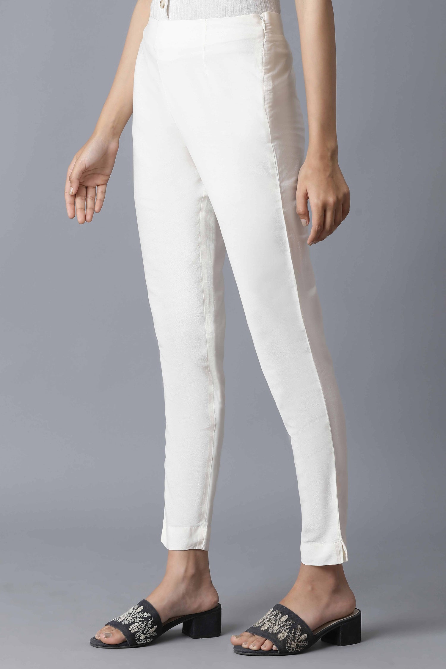 Ecru Solid Slim Pants