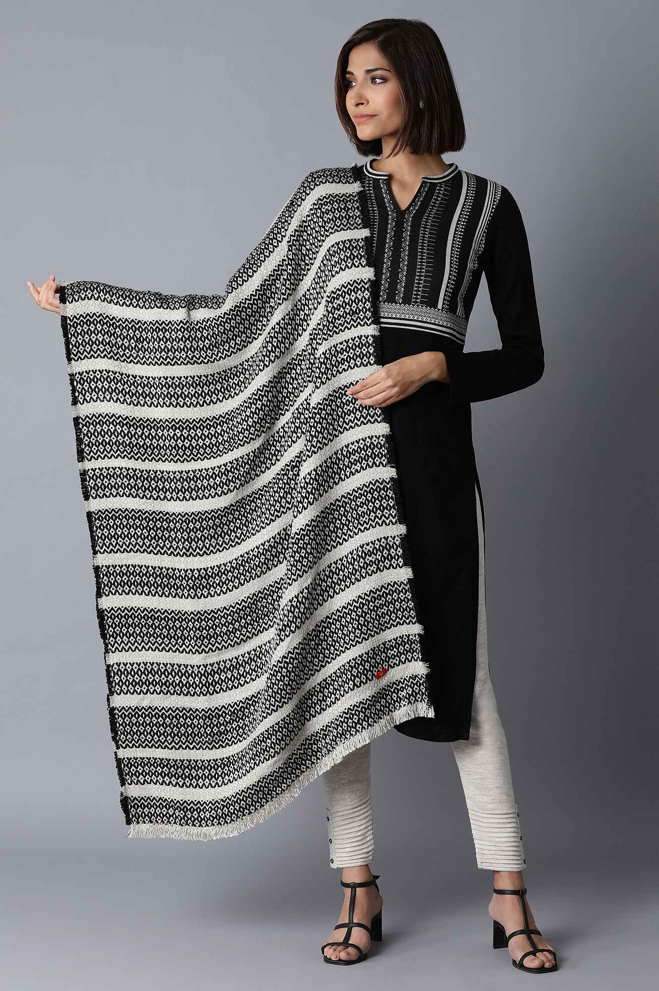 Black and Beige Geometric Print Shawl