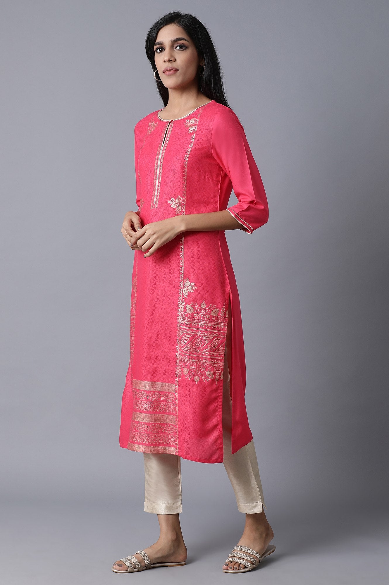 Pink Foil Printed Round Neck kurta