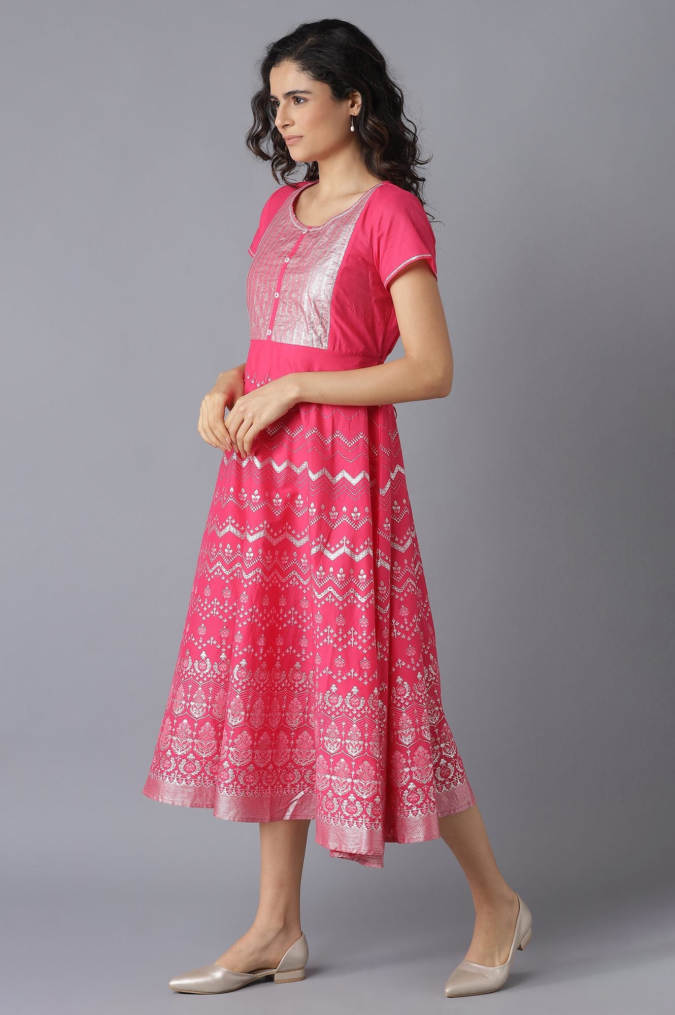 Pink Flared Ethnic kurta in Round Neck