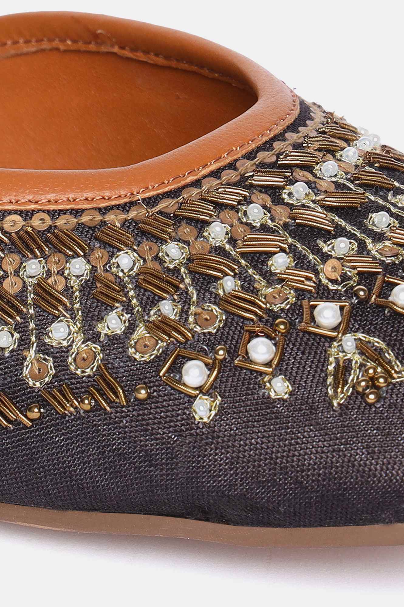 Brown Square Toe Embroidered Flat-Szaira