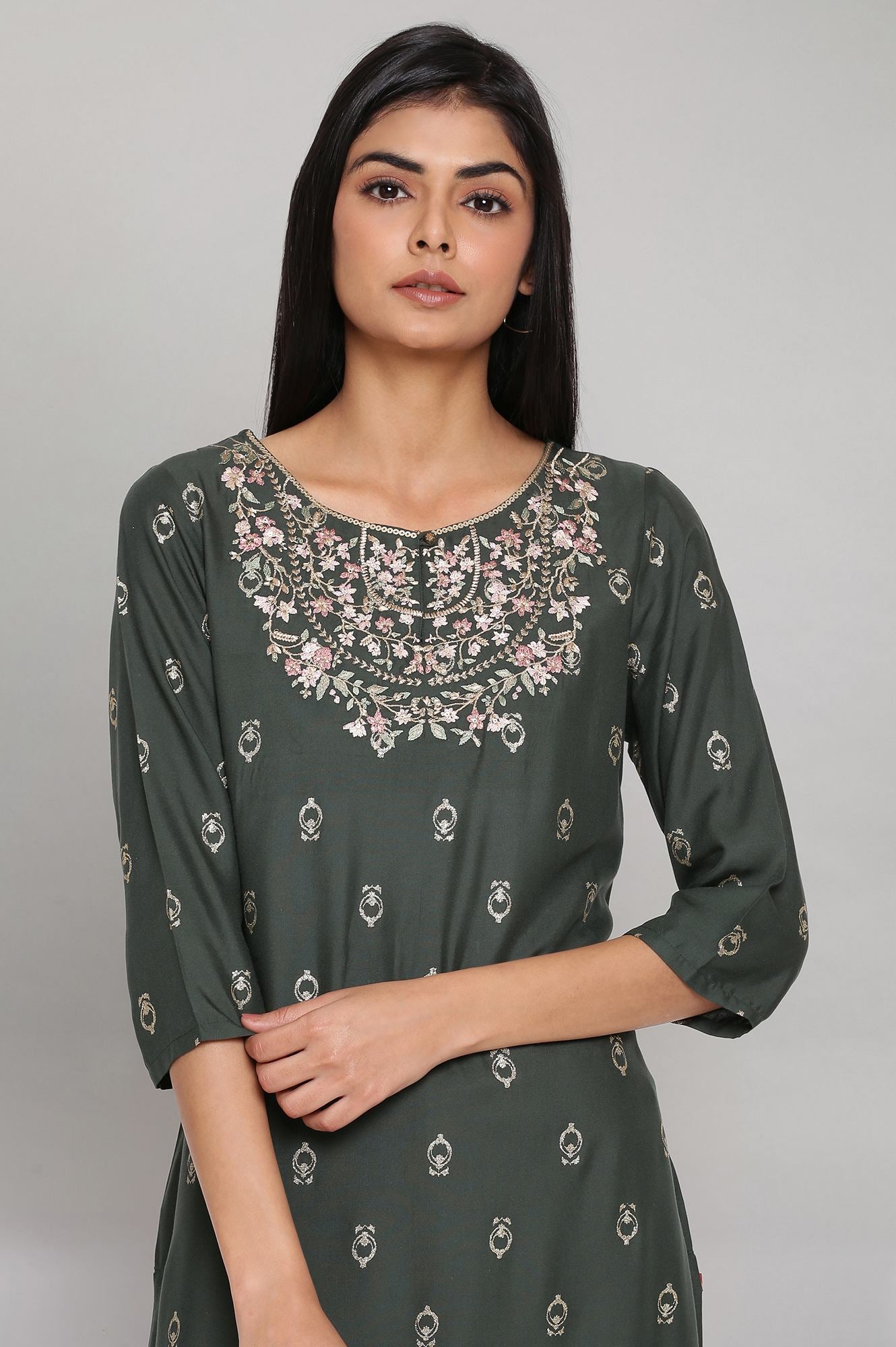 Dark Green Printed kurta with Embroidery