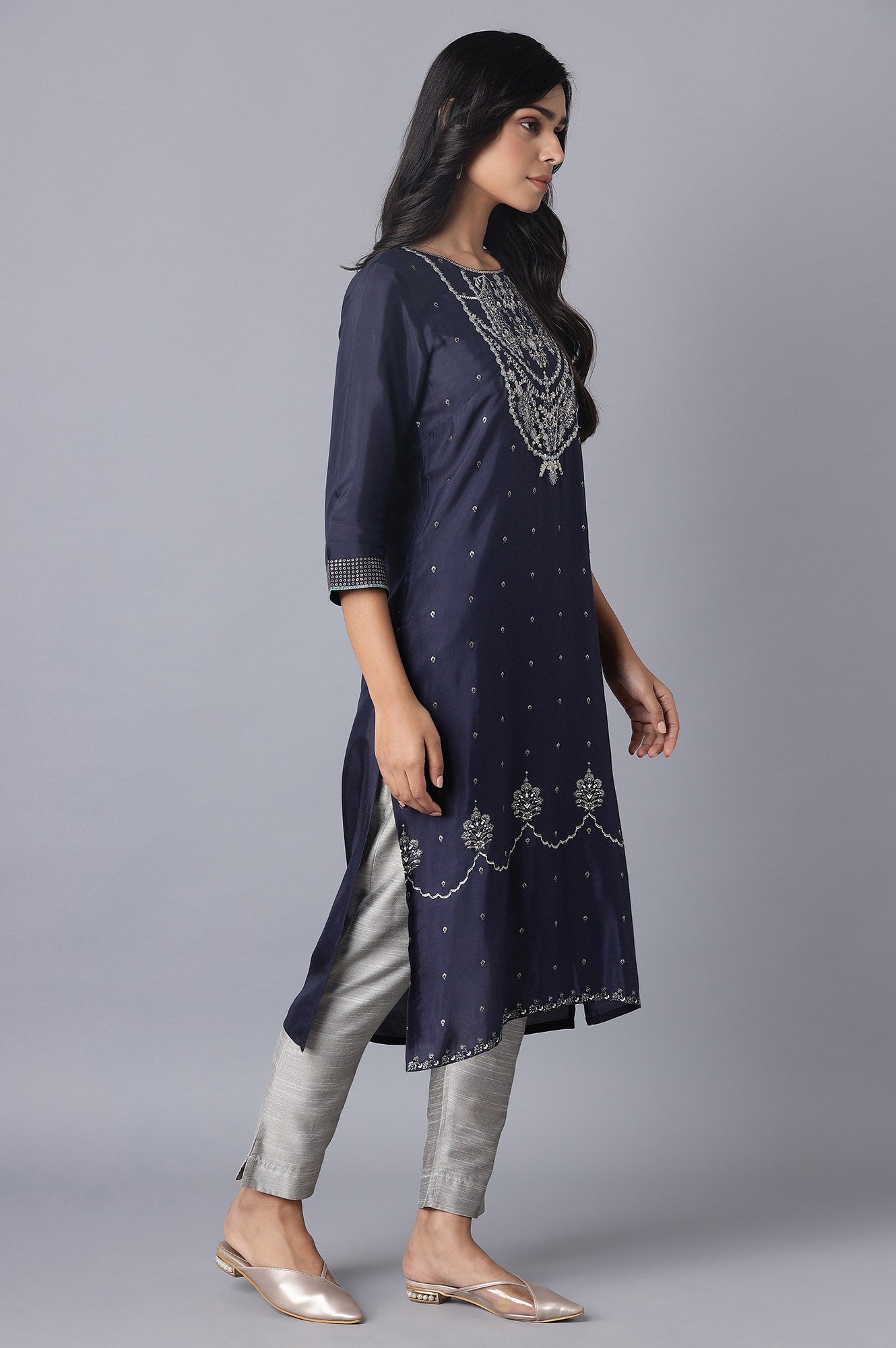 Navy Shantung kurta with Embroidery