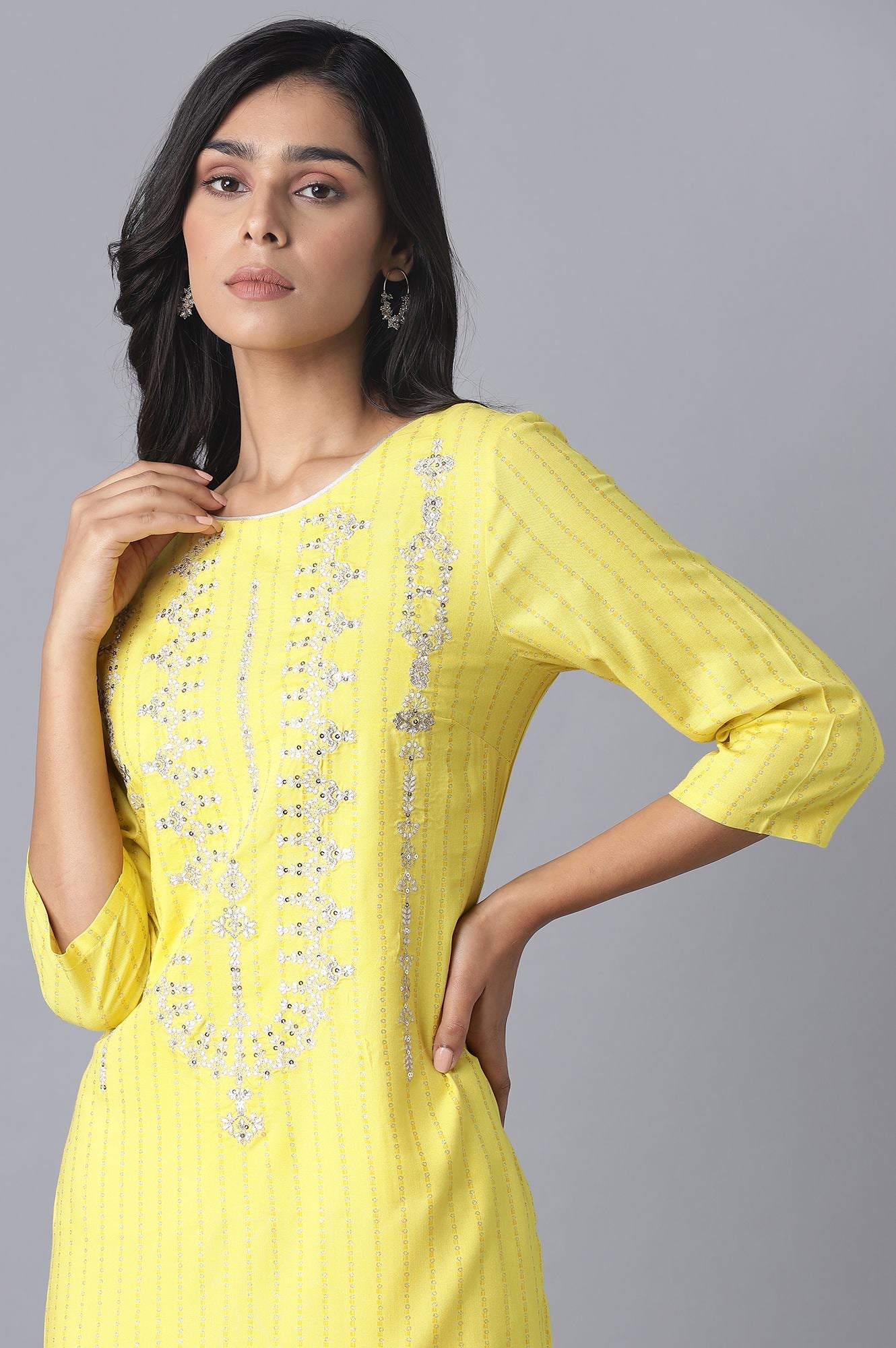 Yellow Printed kurta with Embroidery