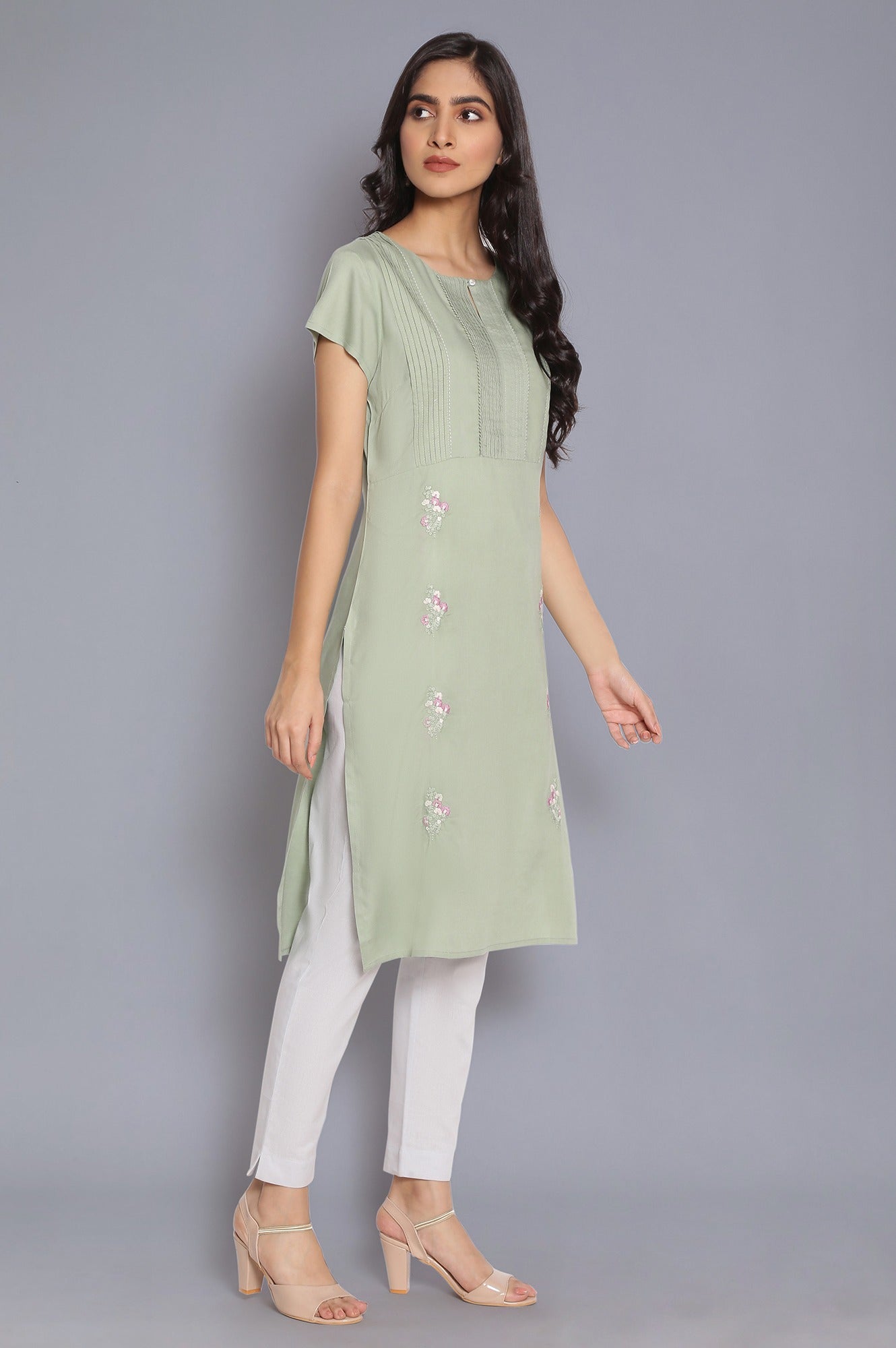 Cameo Green kurta with Embroidery