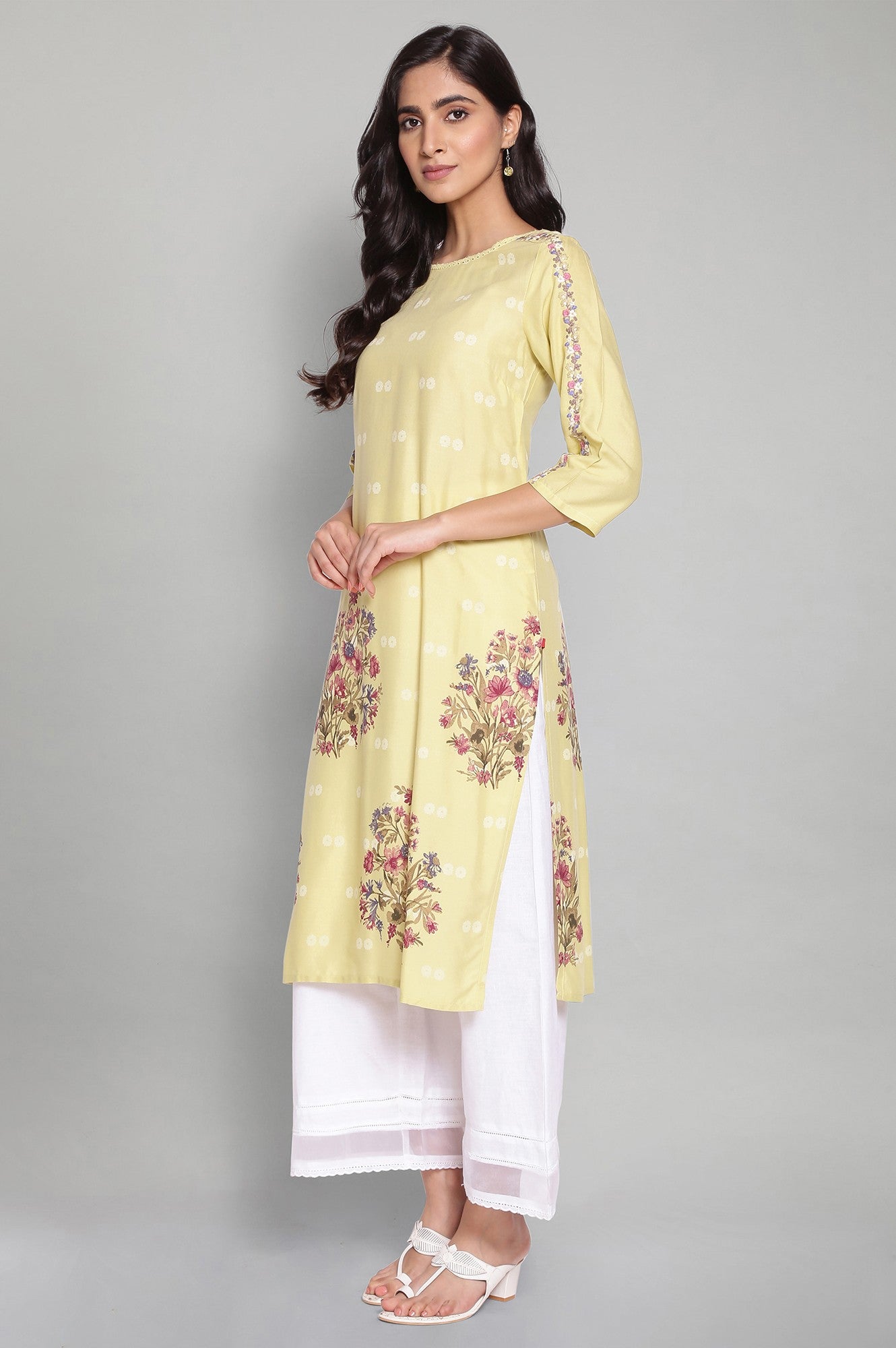 Yellow Printed kurta with Embroidery and Lace