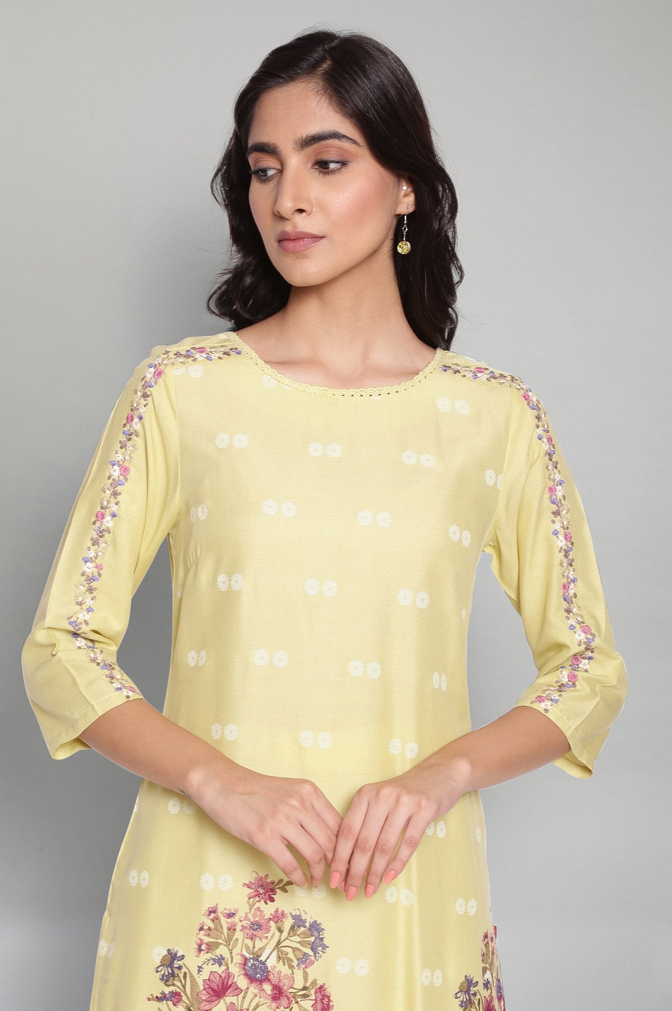 Yellow Printed kurta with Embroidery and Lace