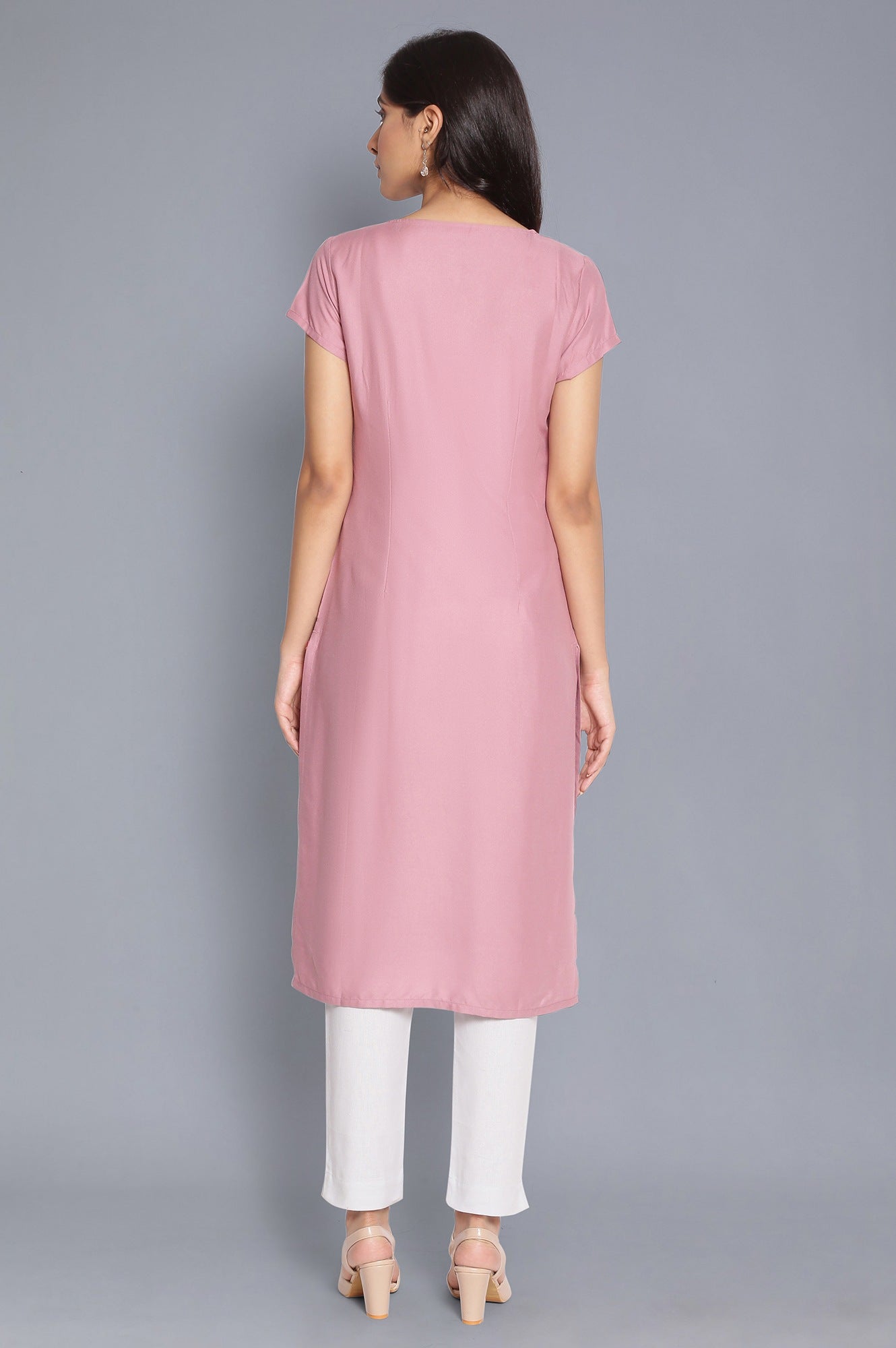 Pink Straight kurta with Embroidery