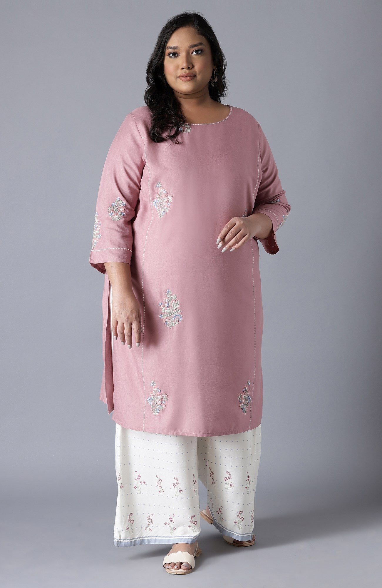 Pink Straight kurta with Embroidery