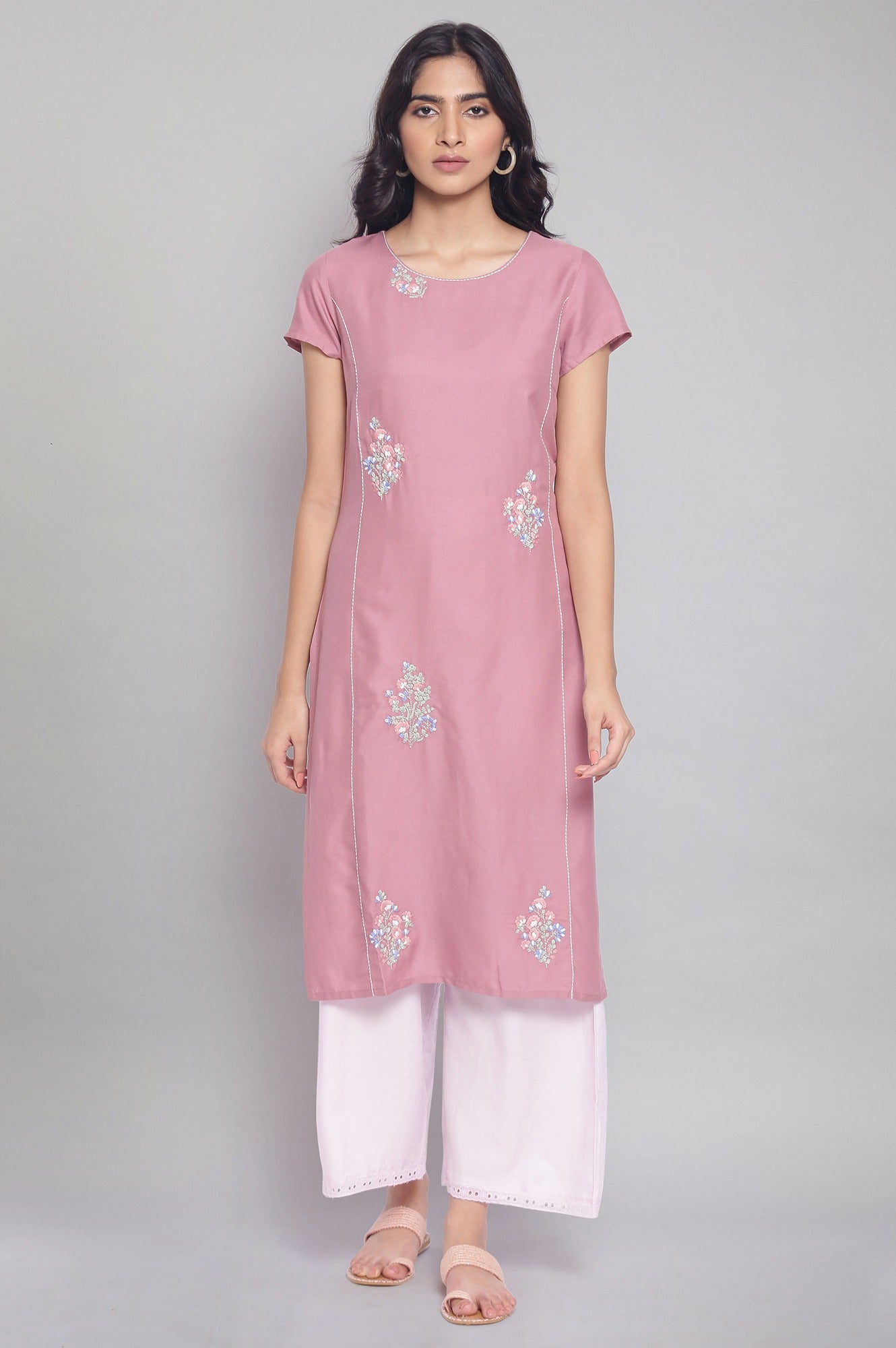 Pink Straight kurta with Embroidery