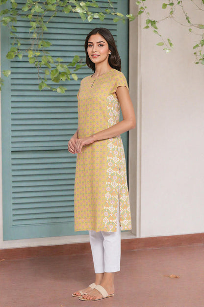 Yellow Floral Printed Short Sleeves Straight Rayon Kurta