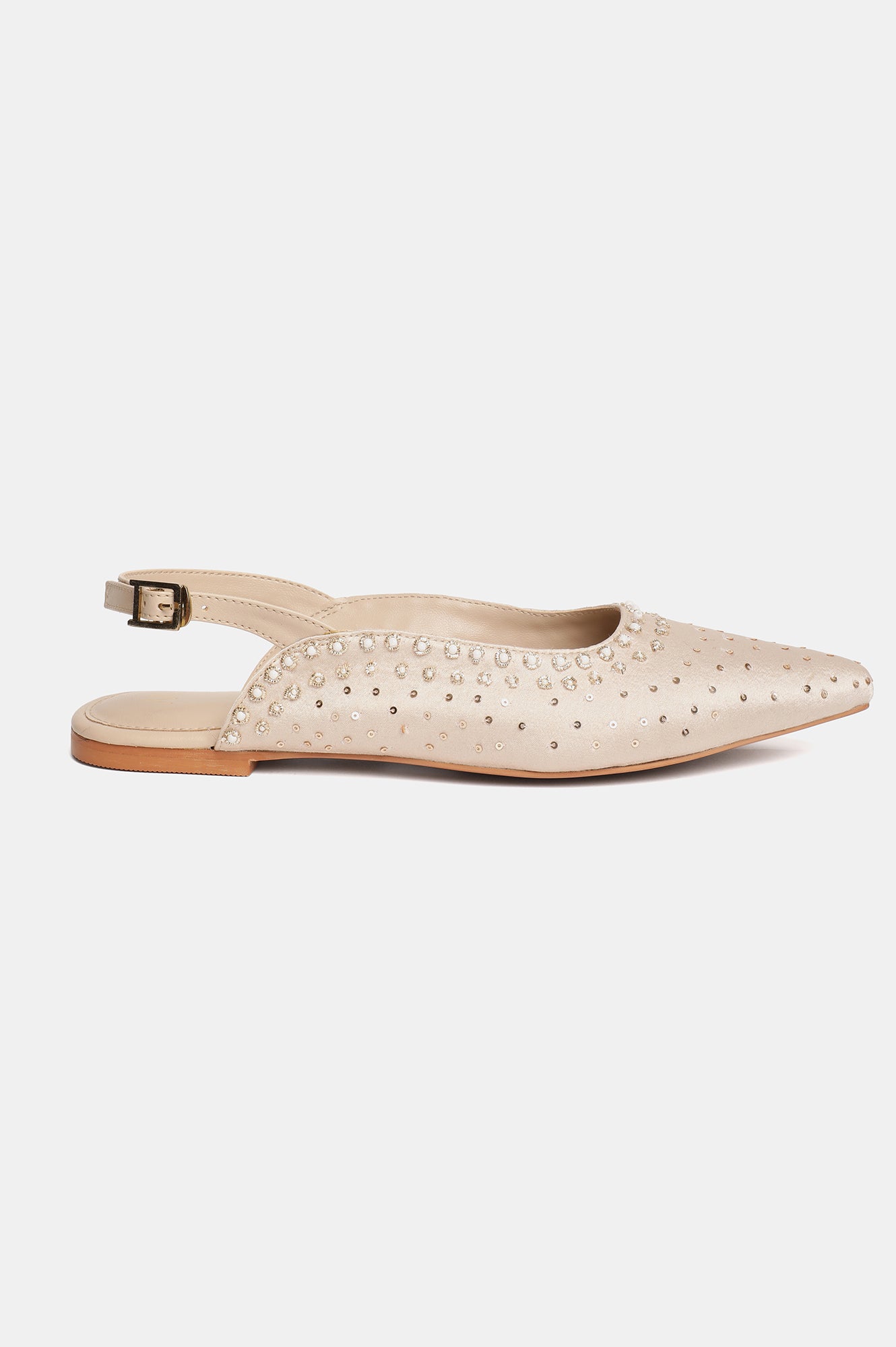 W Embroidered Closed Flat