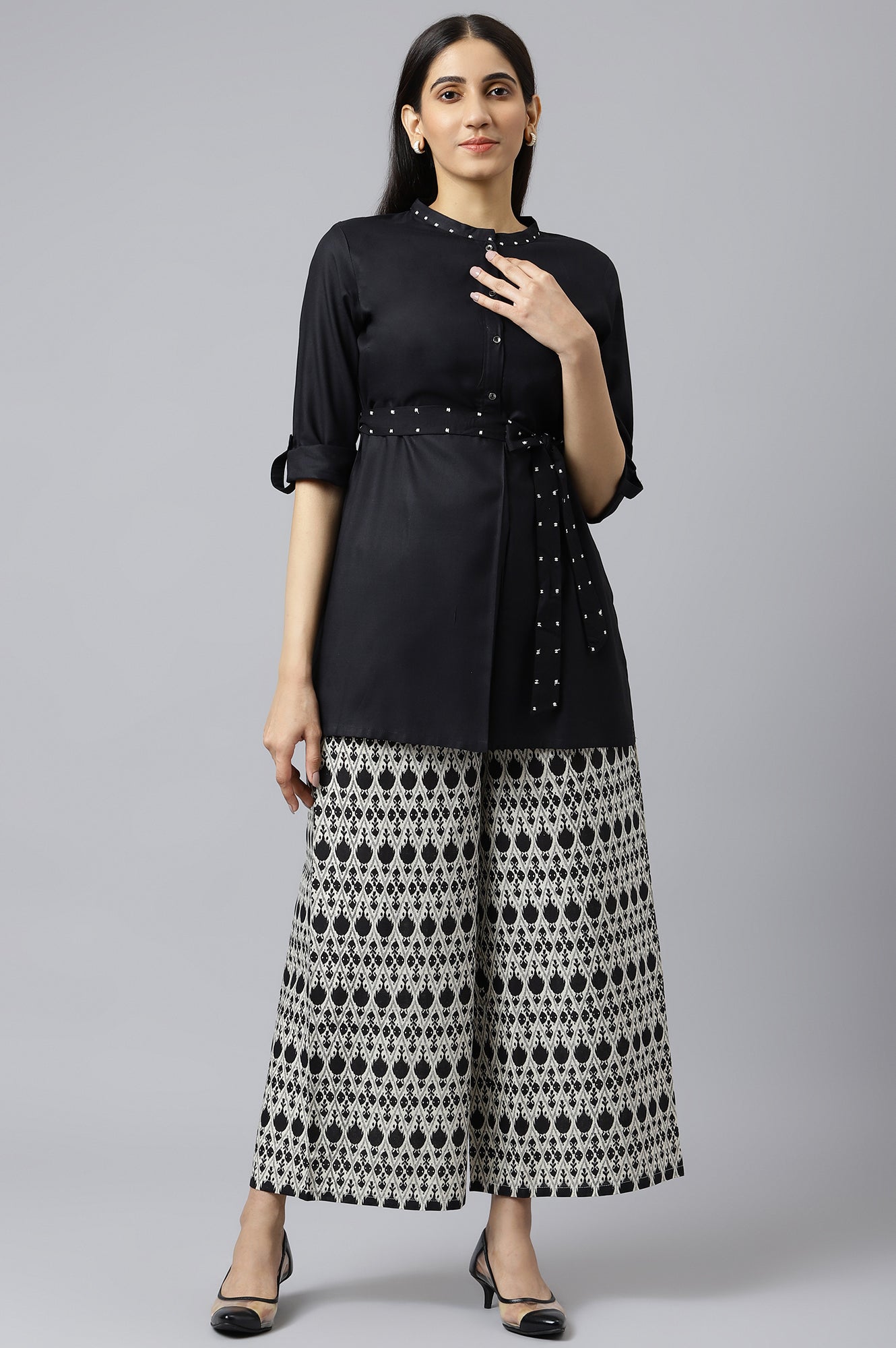 Black Mandarin Collar kurta-Printed Parallel Pants Set