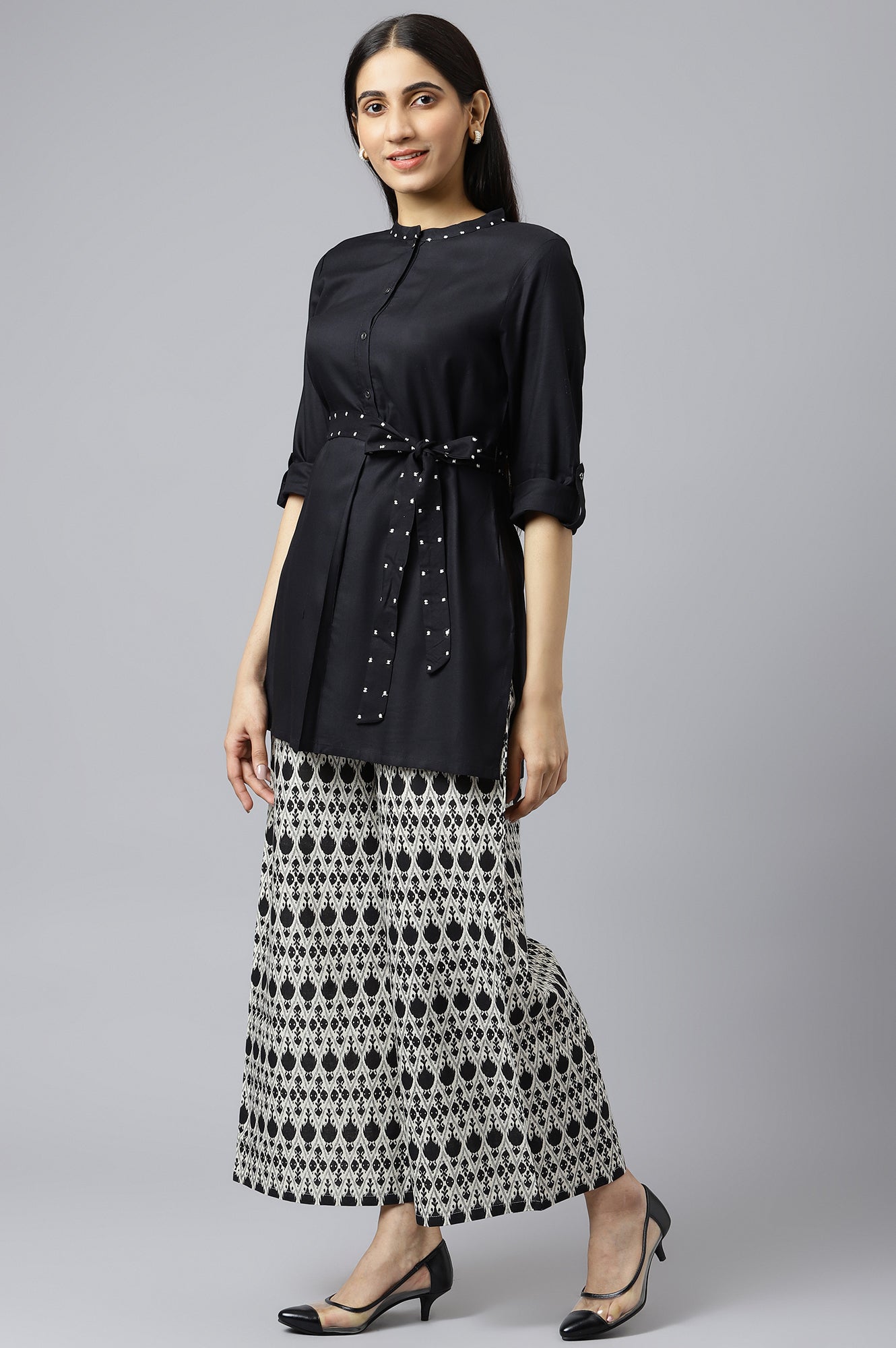 Black Mandarin Collar kurta-Printed Parallel Pants Set