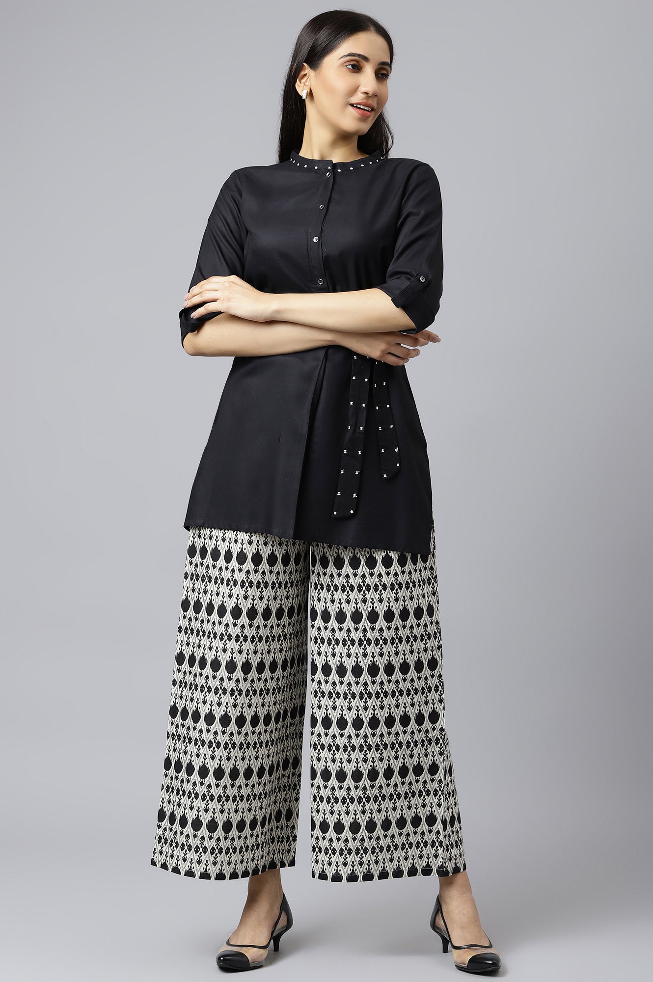 Black Mandarin Collar kurta-Printed Parallel Pants Set