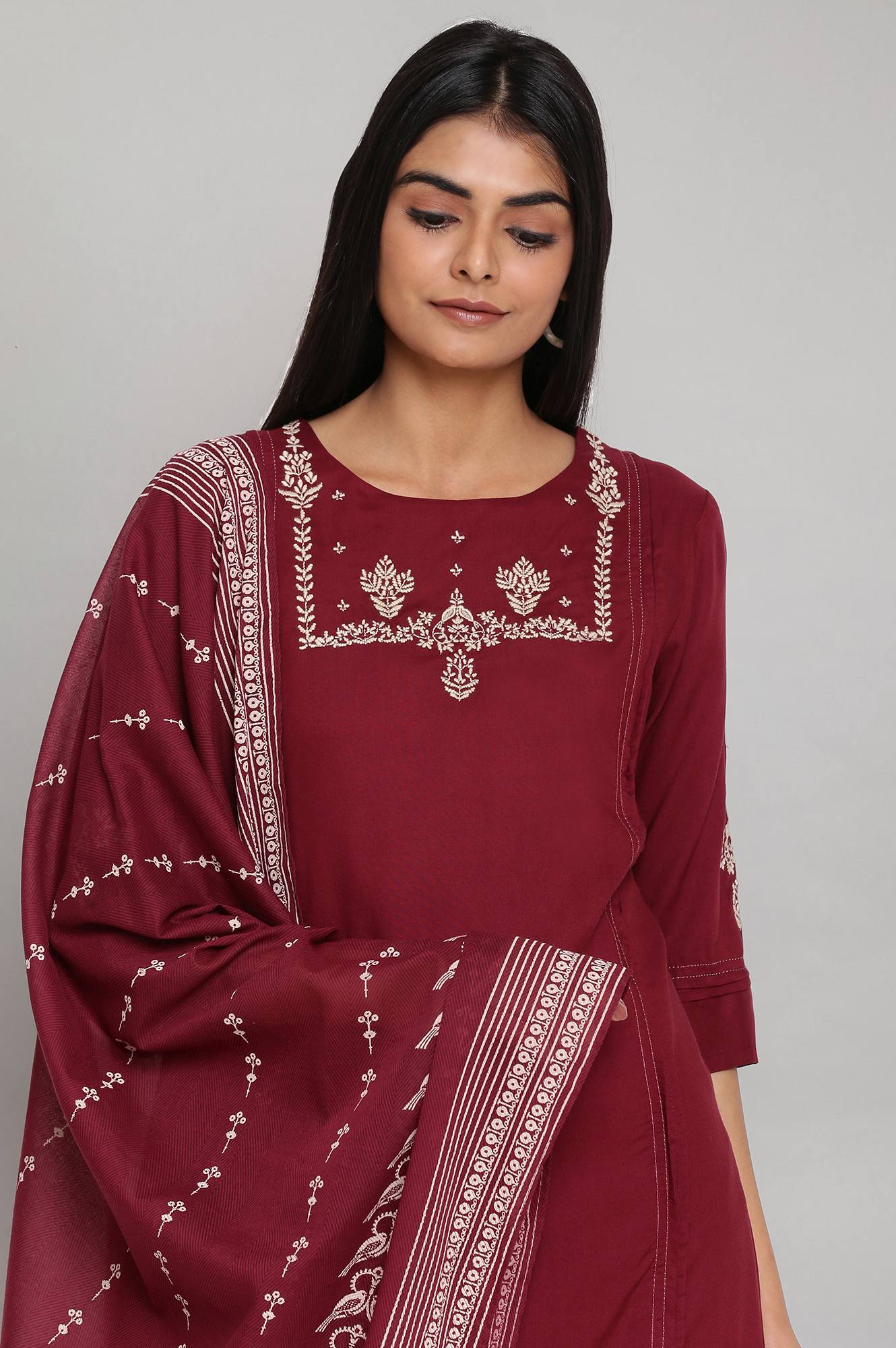 Maroon Solid Straight kurta-Parallel Pants-Dupatta Set