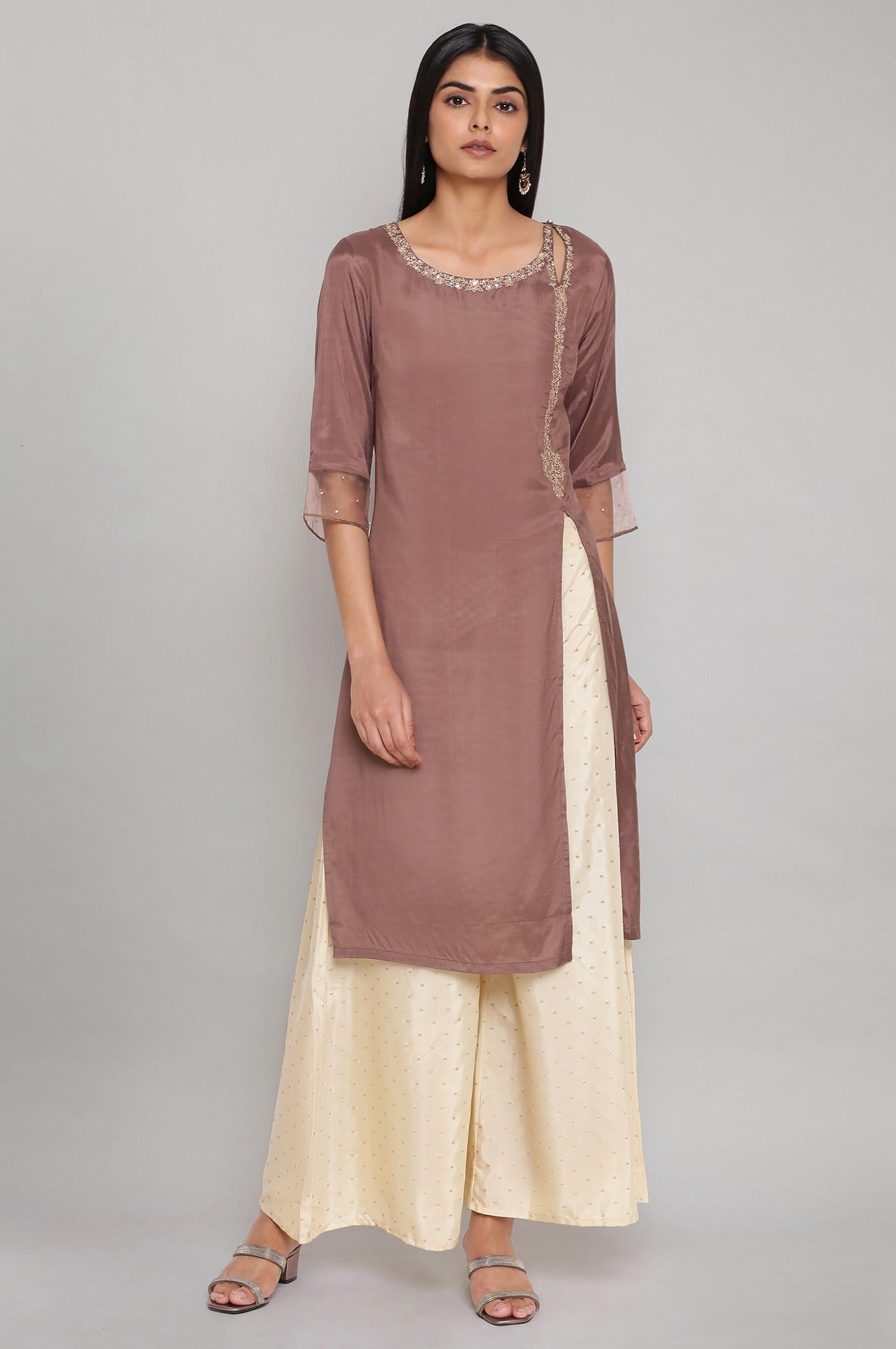 Purple Embroidered kurta-Flared Pants Set