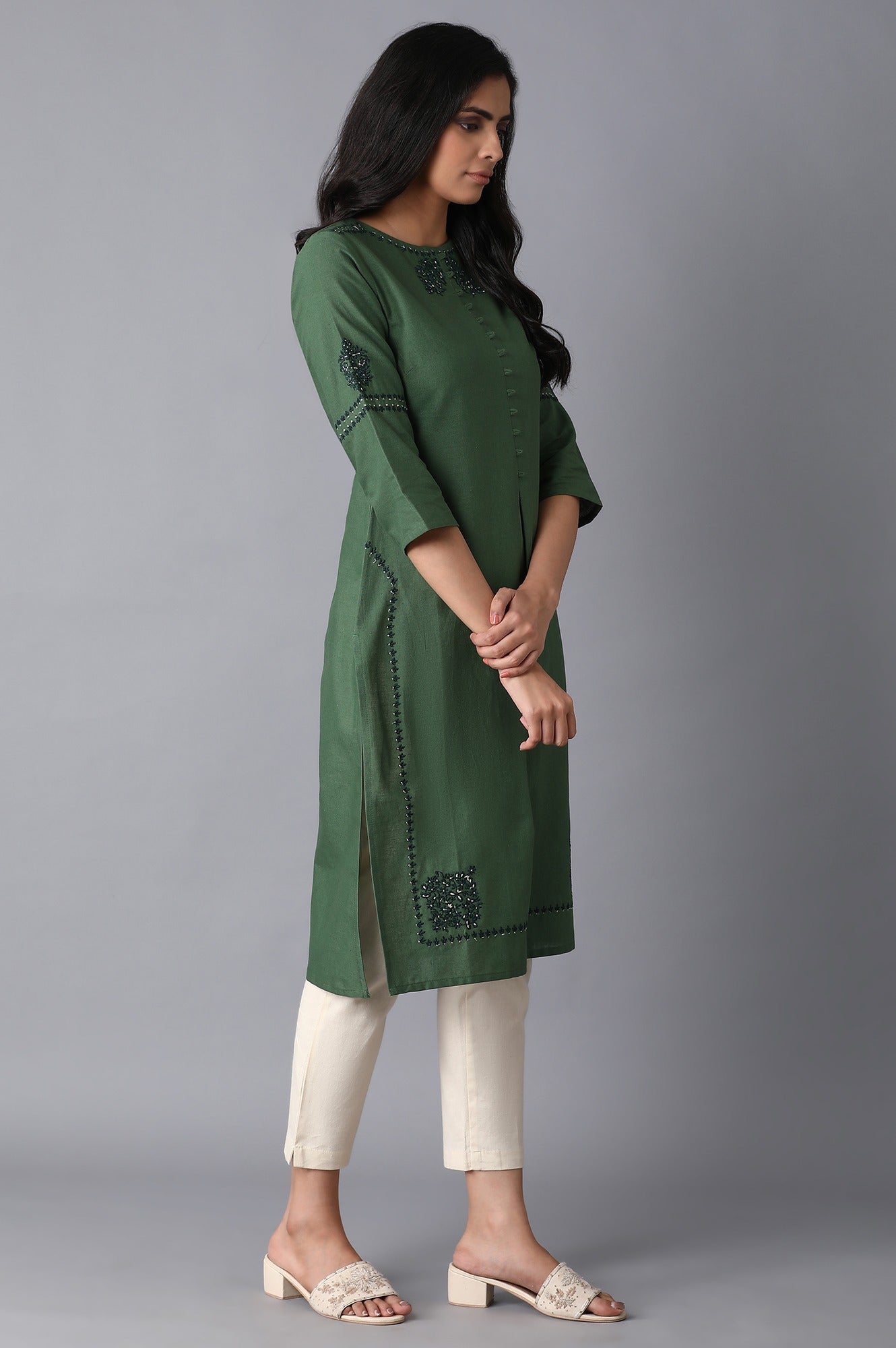 ELM Green Embroidered Straight kurta