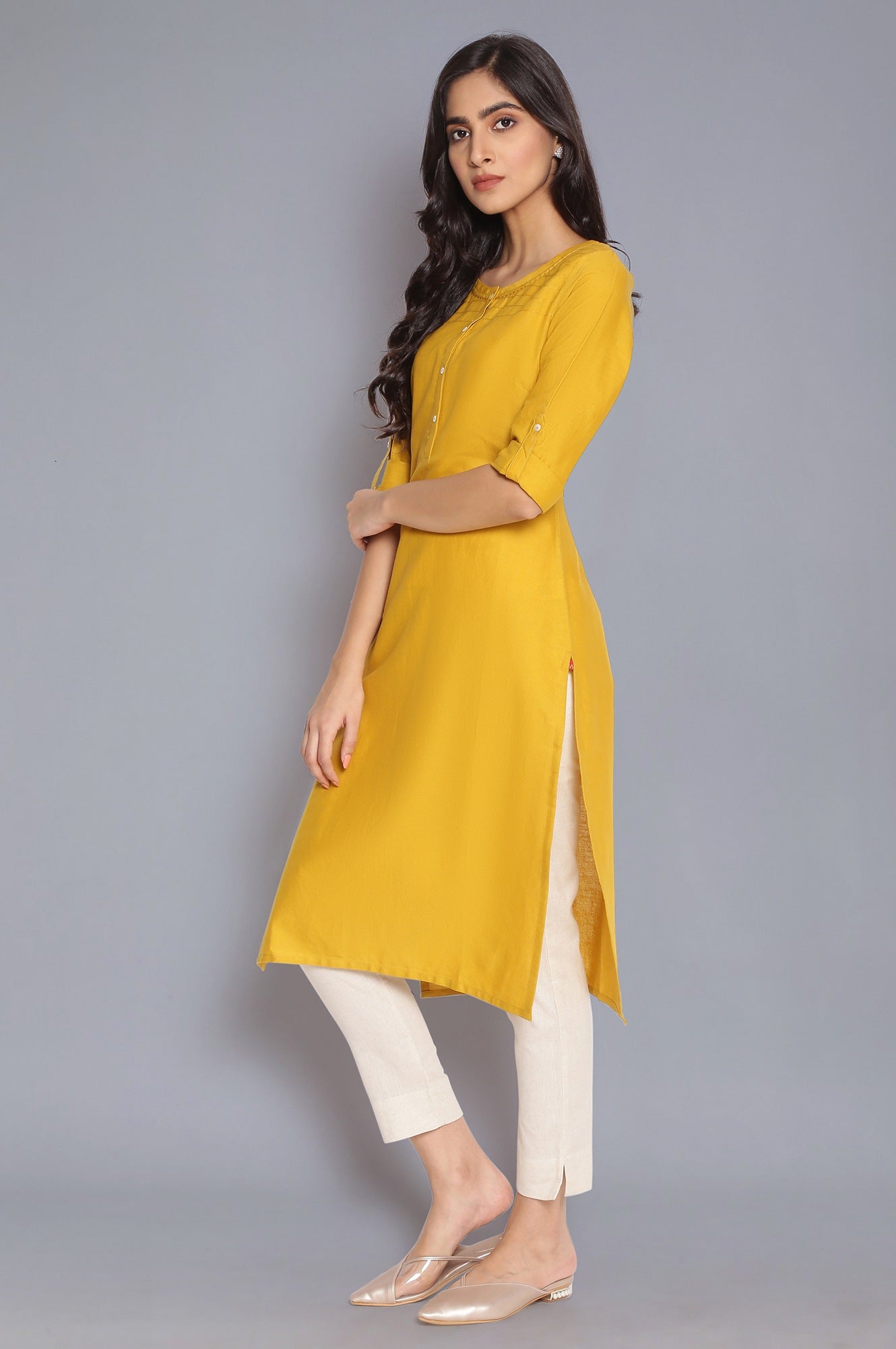 Yellow Round Neck Solid kurta