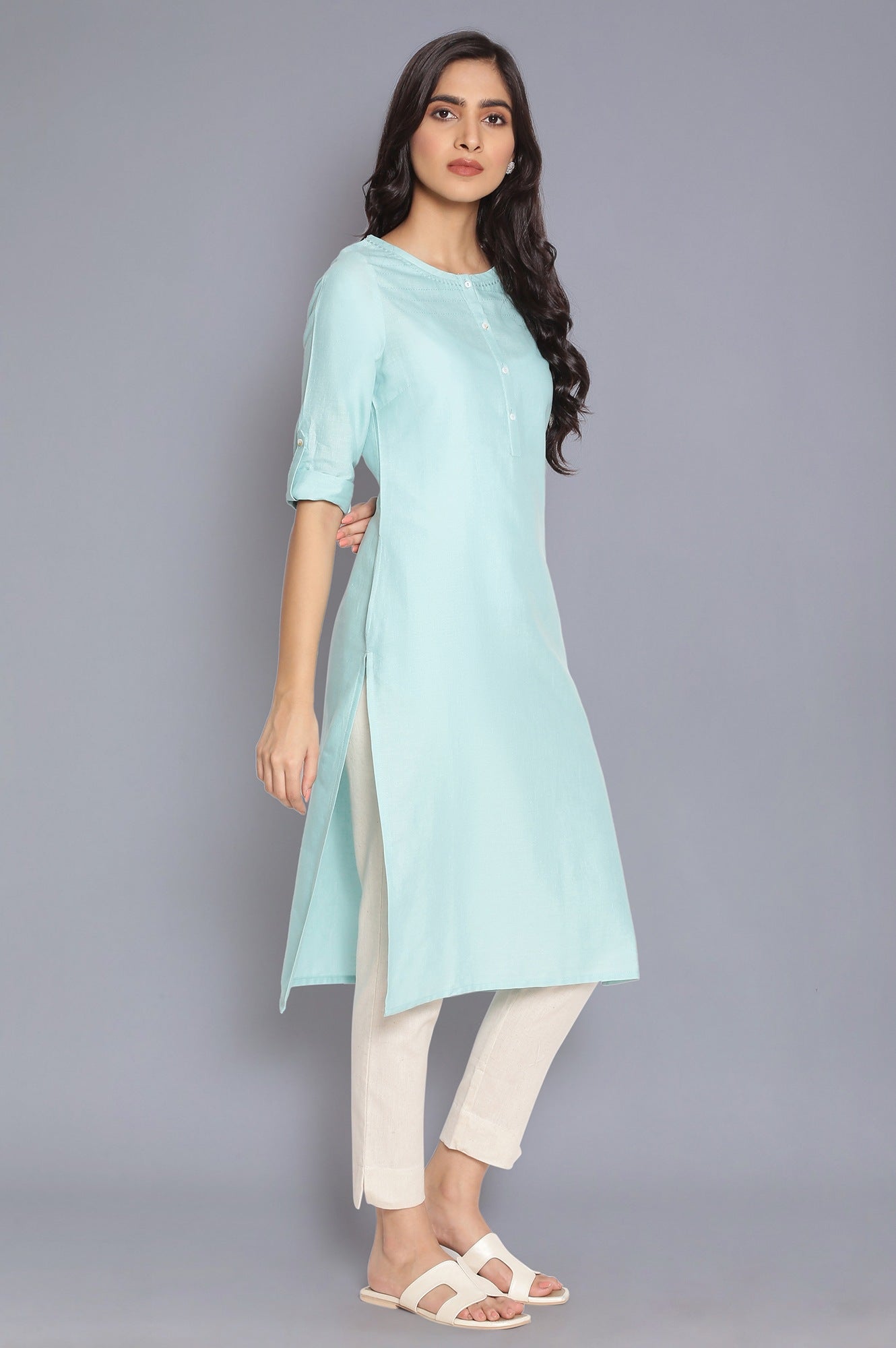 Blue Round Neck Solid kurta