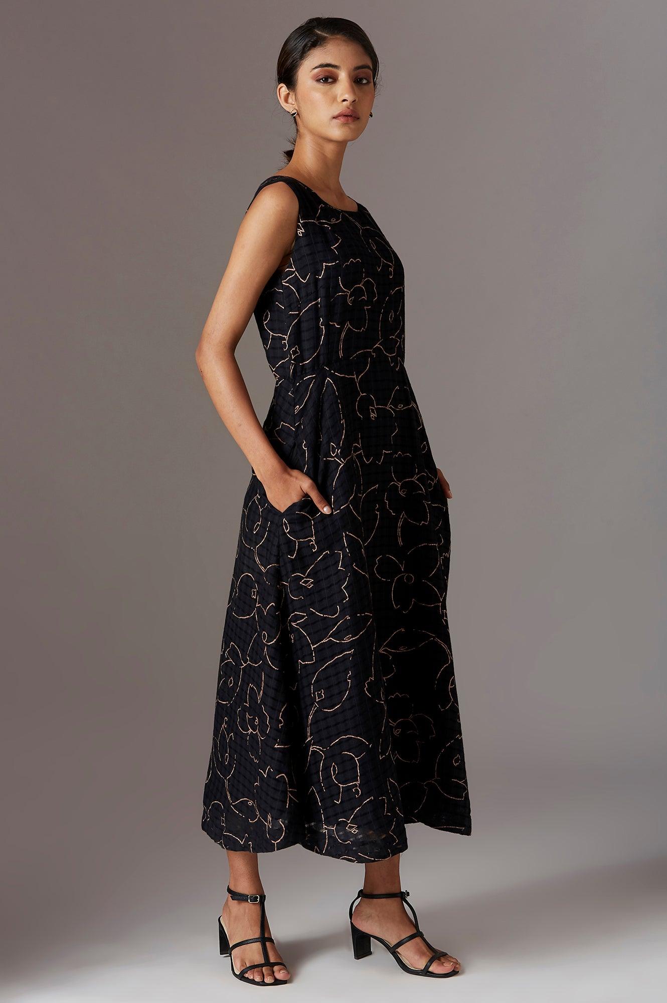 Black Sleeveless printed Dress - wforwoman