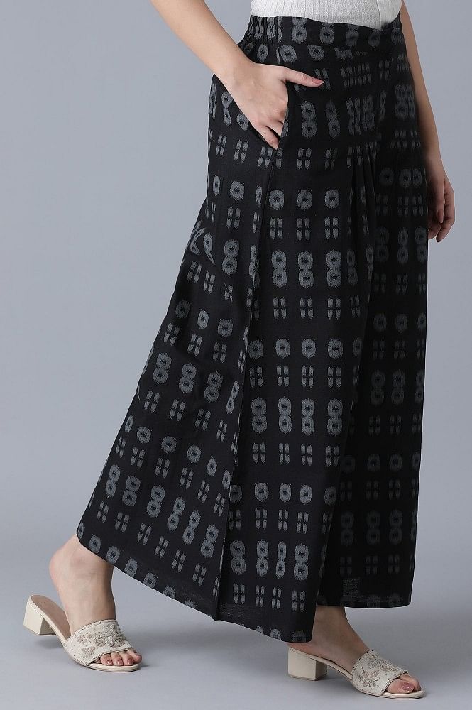 Black Ikkat Printed Carrot Pants