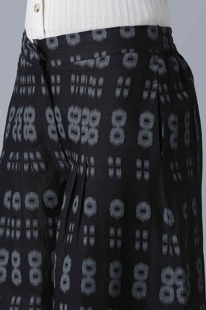 Black Ikkat Printed Carrot Pants